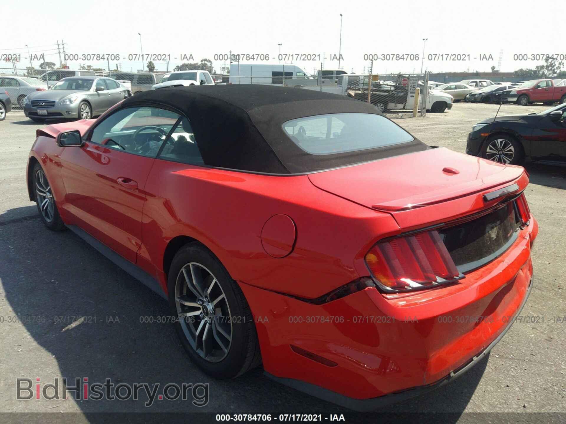2016 FORD MUSTANG - VIN: 1FATP8UH4G5285053 - Фото 3
