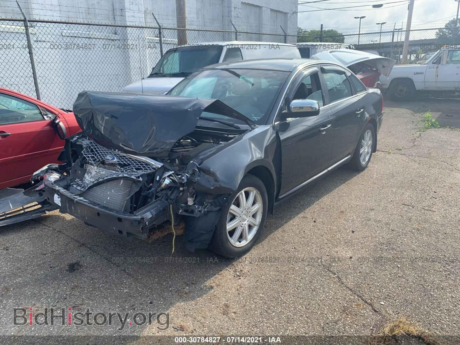 2007 FORD FIVE HUNDRED - VIN: 1FAHP25167G133204 - Фото 2