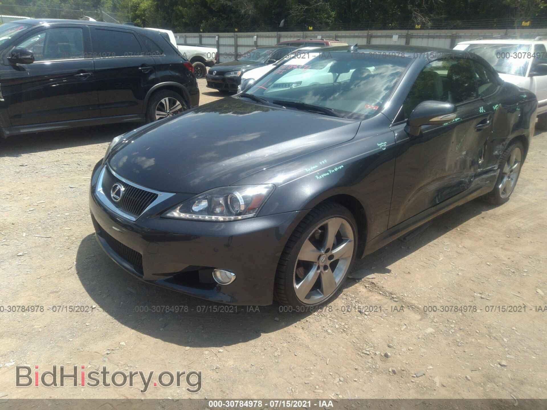2011 LEXUS IS 250C - VIN: JTHFF2C2XB2518849 - Фото 2