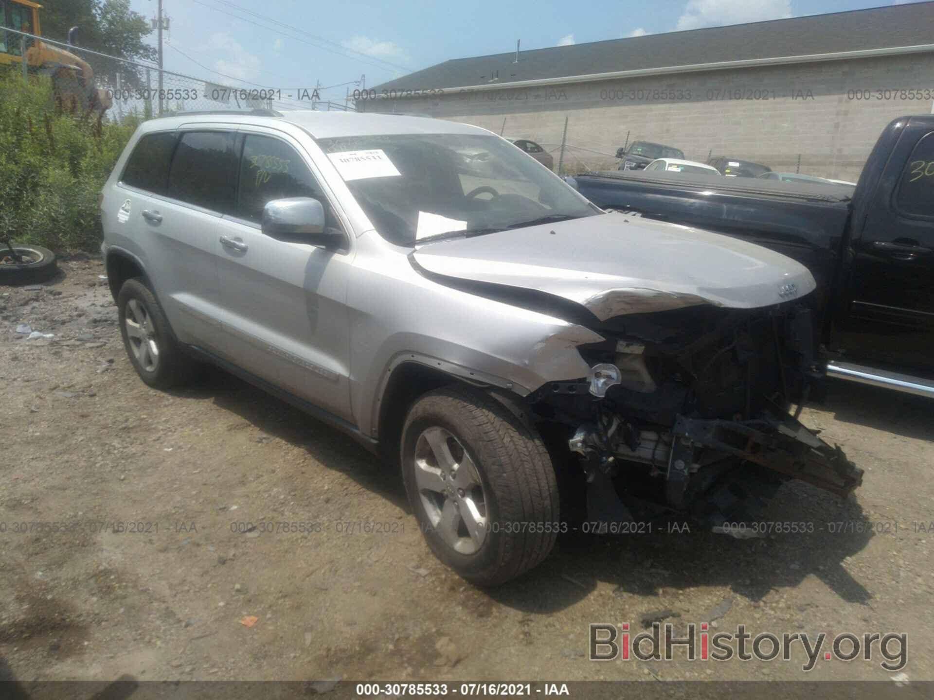 Photo 1J4RR4GG1BC734780 - JEEP GRAND CHEROKEE 2011