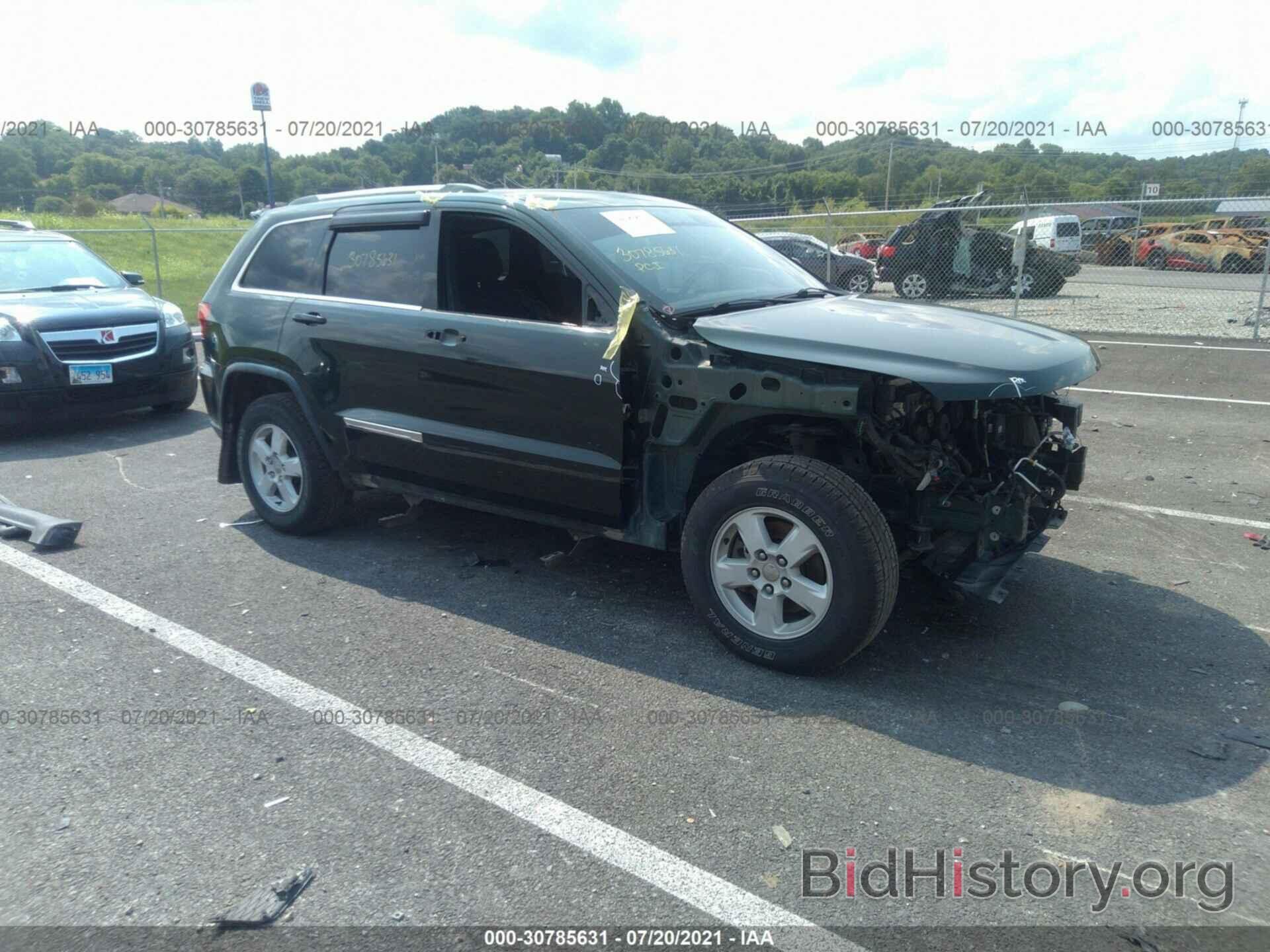 Photo 1J4RR4GG7BC586084 - JEEP GRAND CHEROKEE 2011