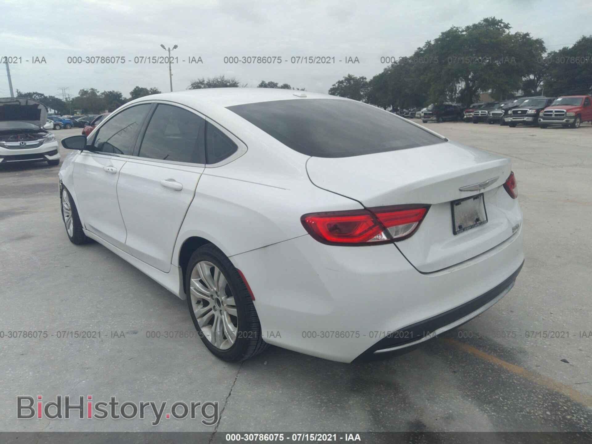 2015 CHRYSLER 200 - VIN: 1C3CCCABXFN557844 - Фото 3
