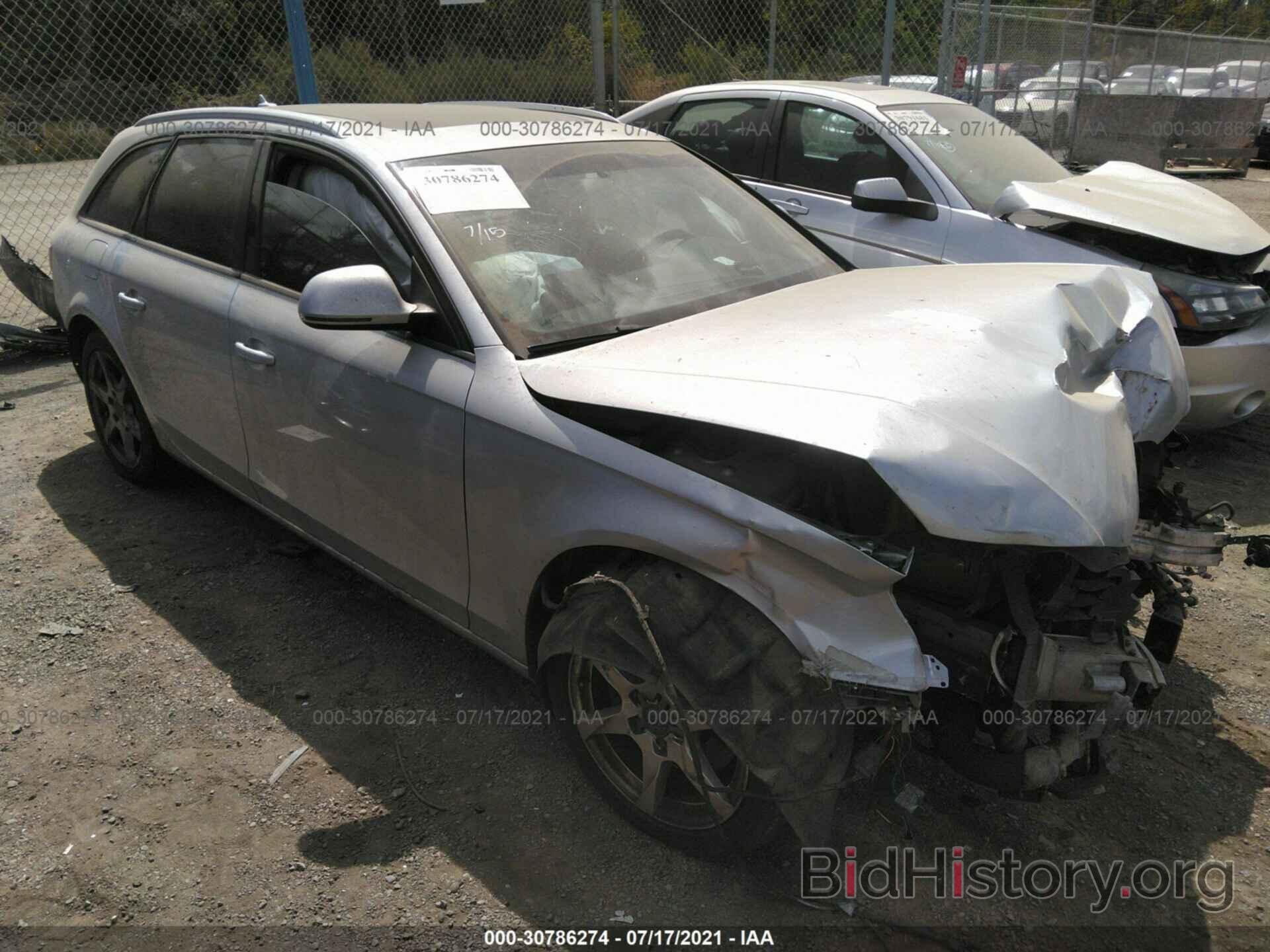 Photo WAUVF78KX9A135574 - AUDI A4 2009