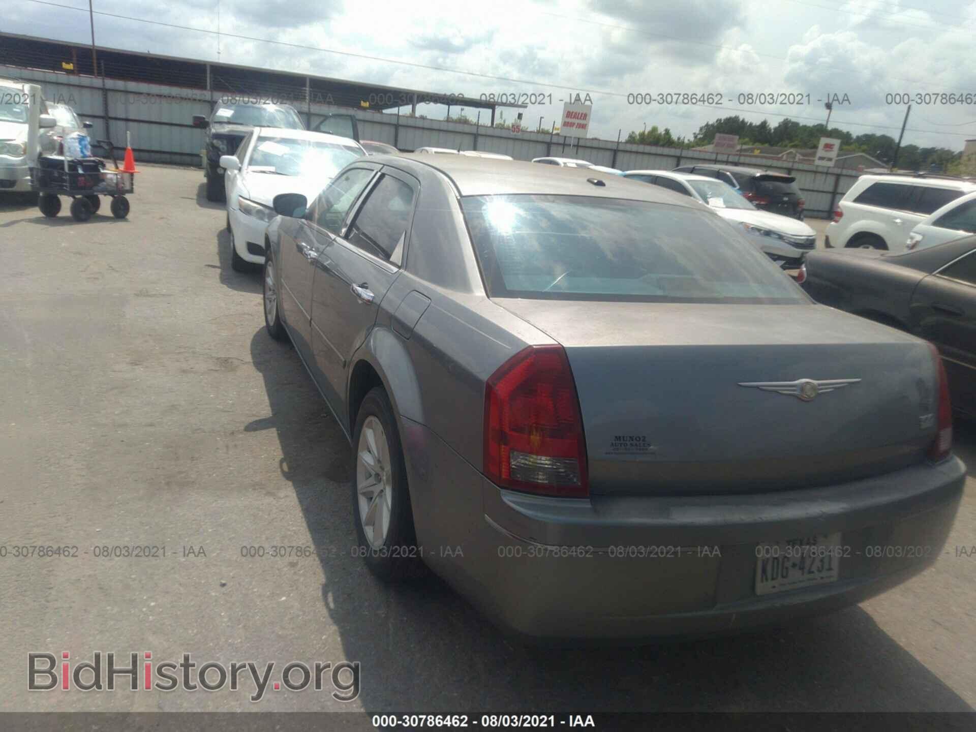 2006 CHRYSLER 300 - VIN: 2C3KA53G56H294483 - Фото 3