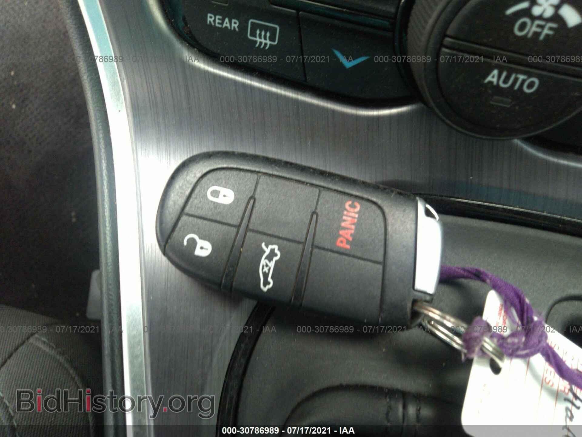 2015 DODGE CHALLENGER - VIN: 2C3CDZAG1FH704380 - Photo 11