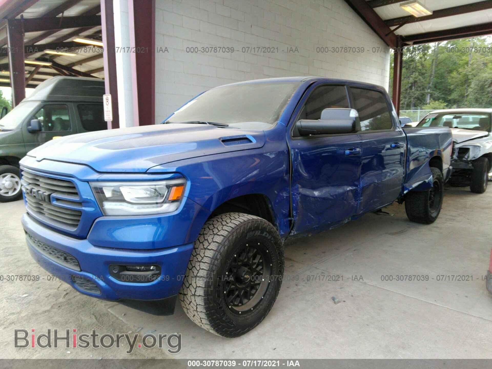 2019 RAM 1500 - VIN: 1C6SRFMT2KN607701 - Фото 2