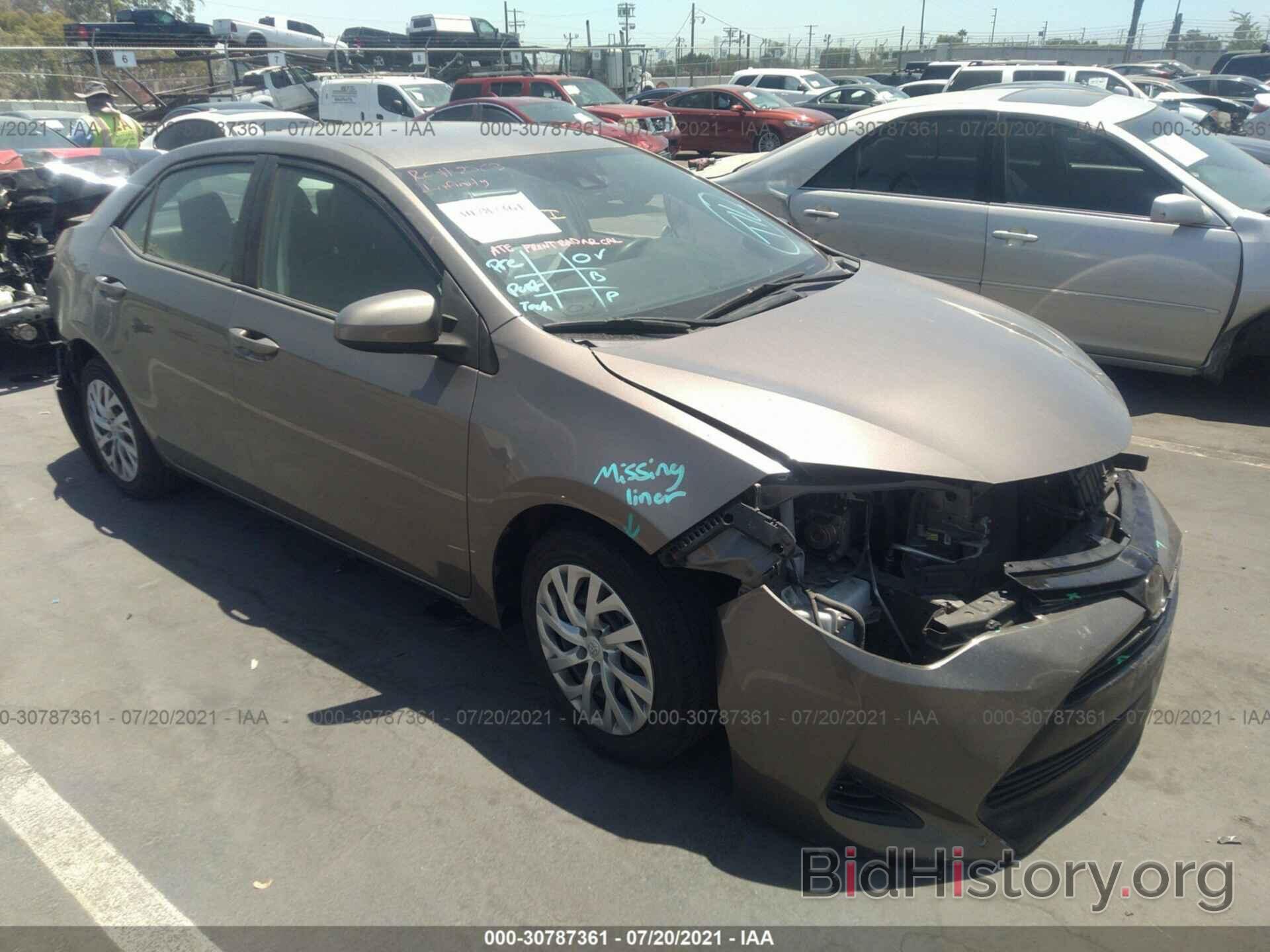 Photo 2T1BURHE4JC074238 - TOYOTA COROLLA 2018