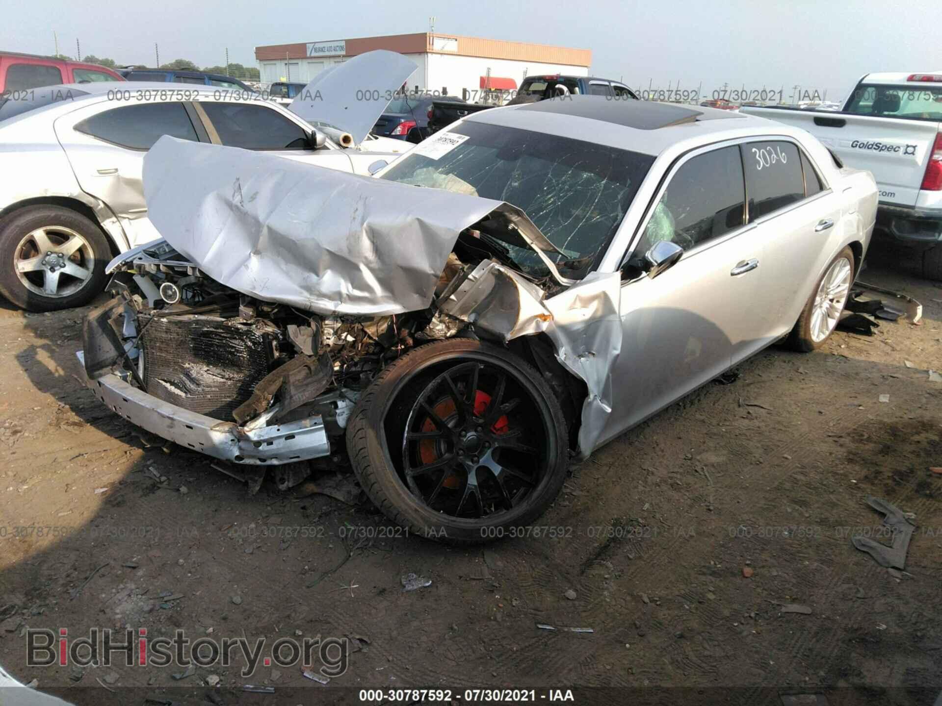 2012 CHRYSLER 300 - VIN: 2C3CCAET7CH183026 - Фото 2