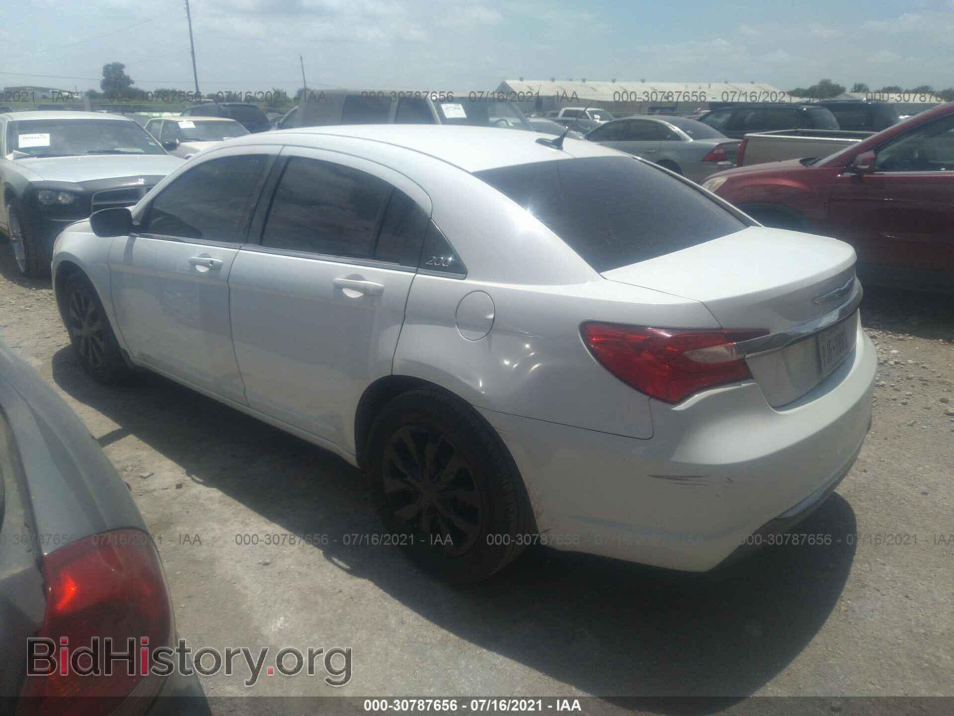 2012 CHRYSLER 200 - VIN: 1C3CCBAB2CN292701 - Фото 3