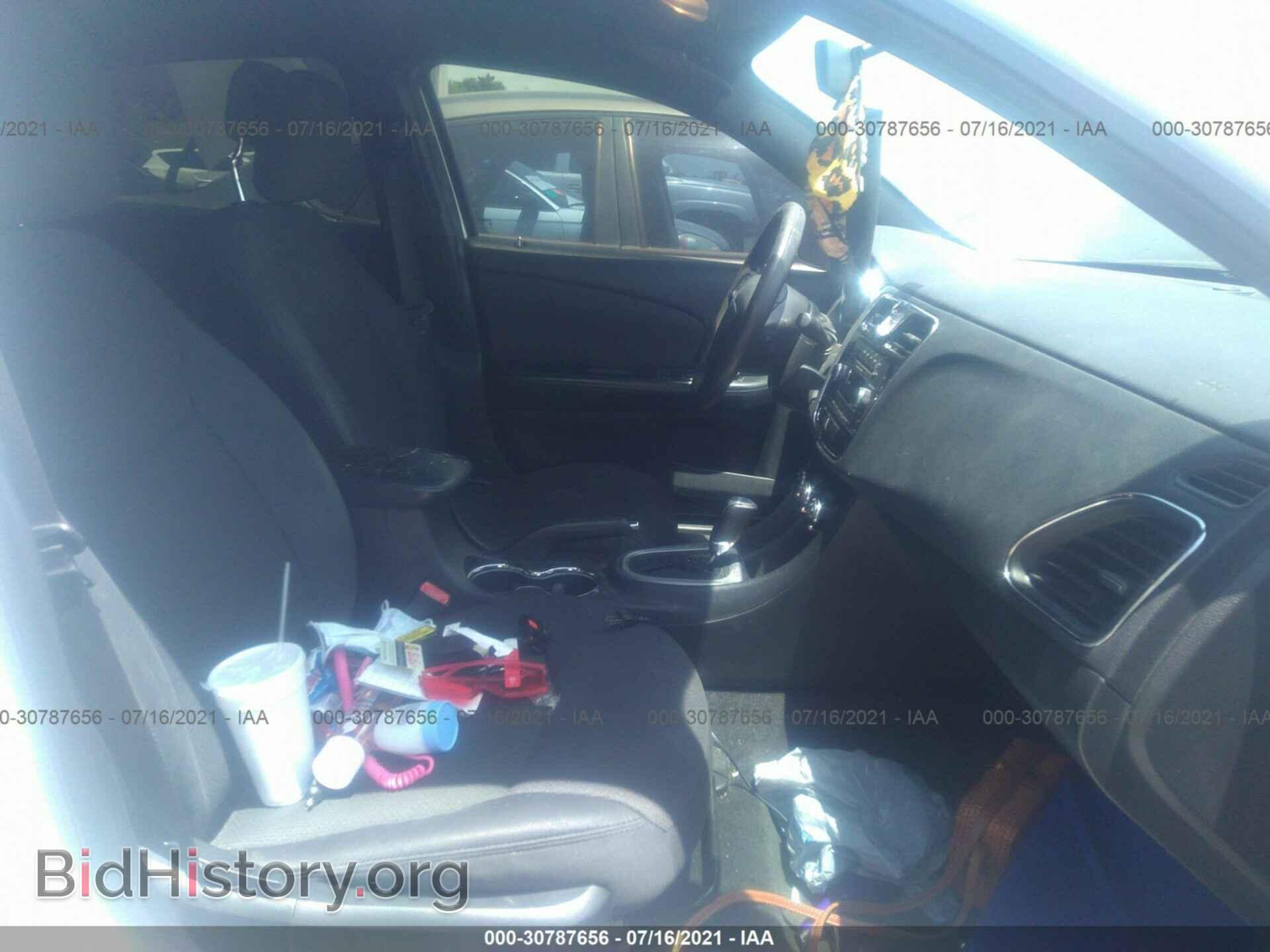 2012 CHRYSLER 200 - VIN: 1C3CCBAB2CN292701 - Фото 5