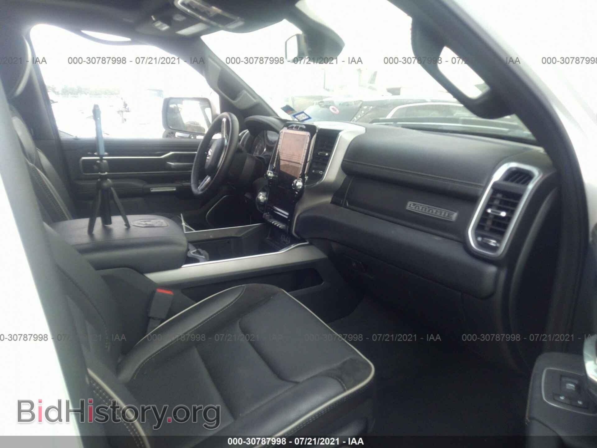 2020 RAM 1500 - VIN: 1C6SRFJMXLN330553 - Photo 5