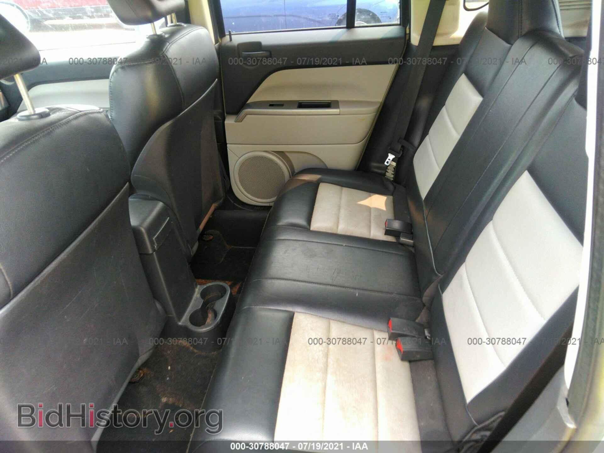 2007 JEEP COMPASS - VIN: 1J8FF57W47D209205 - Фото 8