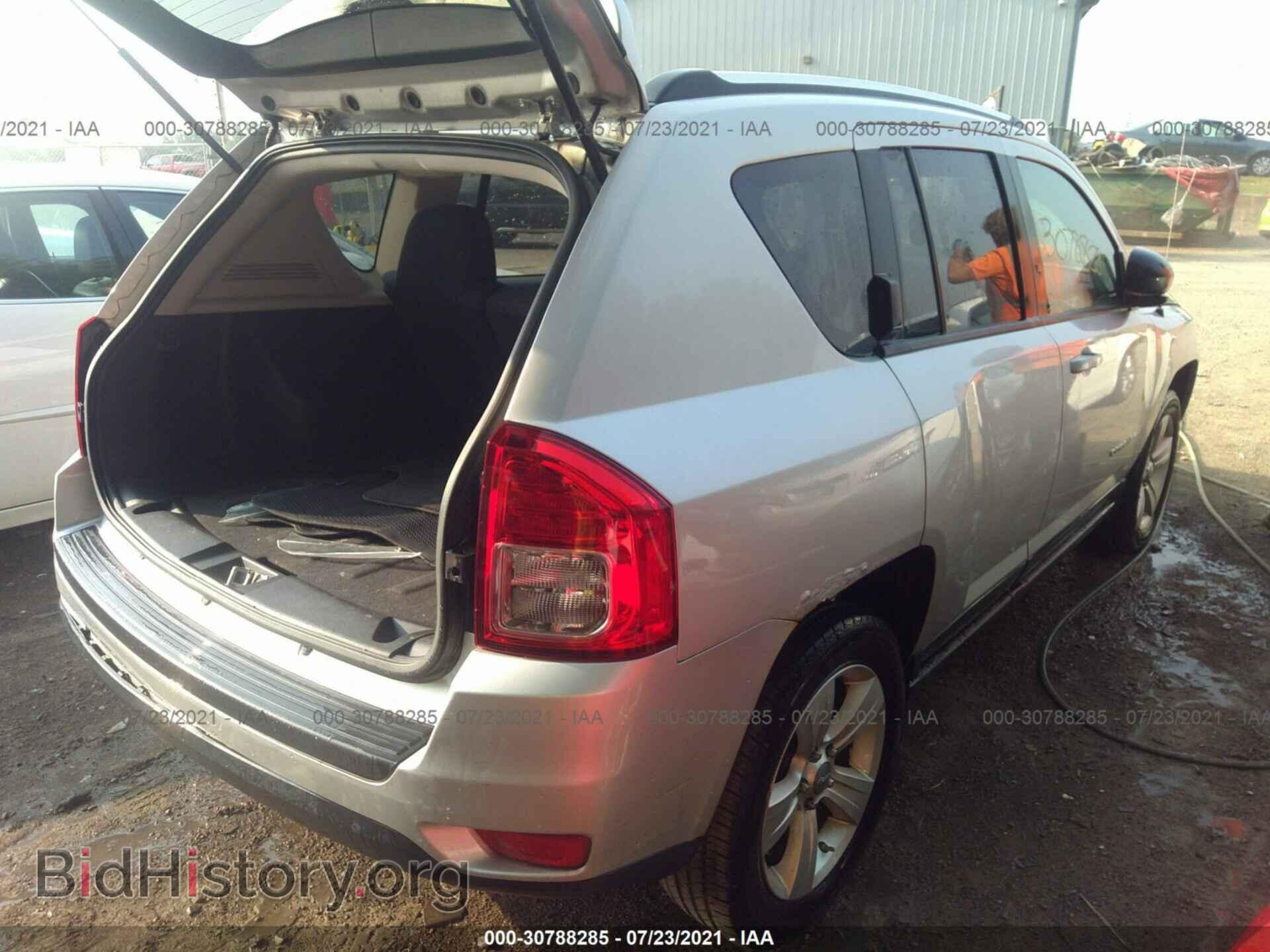 2011 JEEP COMPASS - VIN: 1J4NF1FB4BD279171 - Photo 4