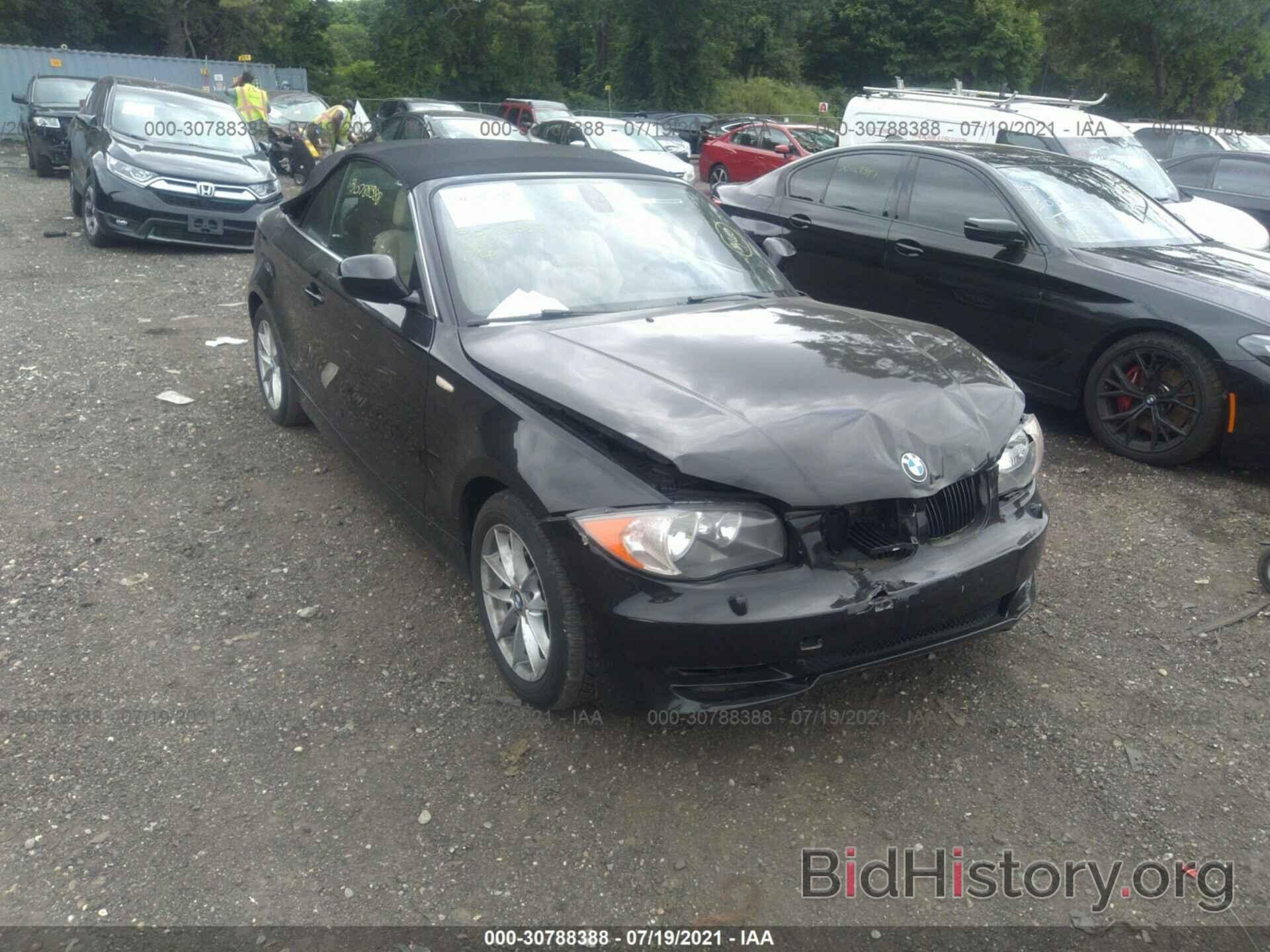 Photo WBAUN1C50BVH82872 - BMW 1 SERIES 2011