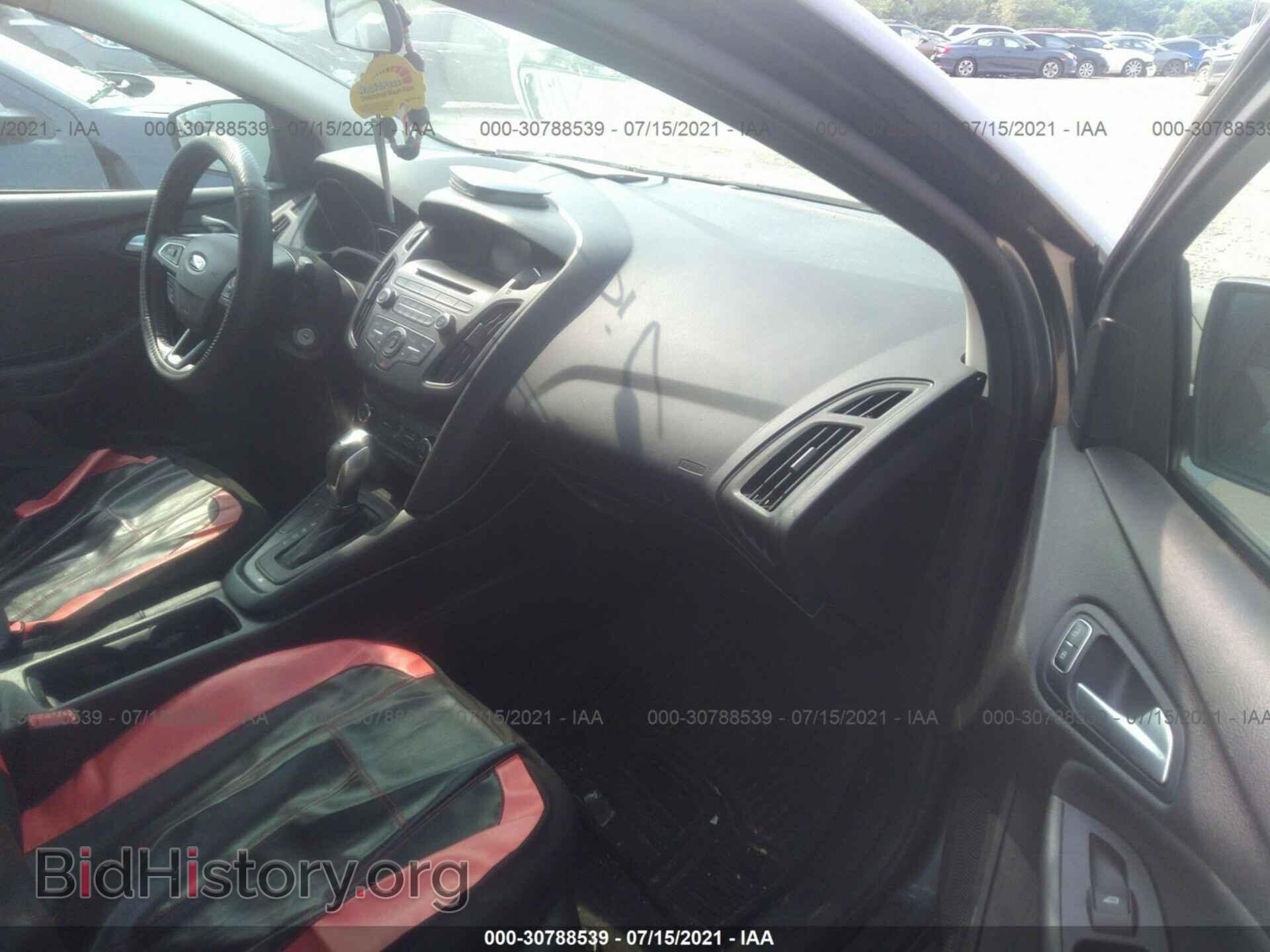 2016 FORD FOCUS - VIN: 1FADP3F24GL390624 - Photo 5