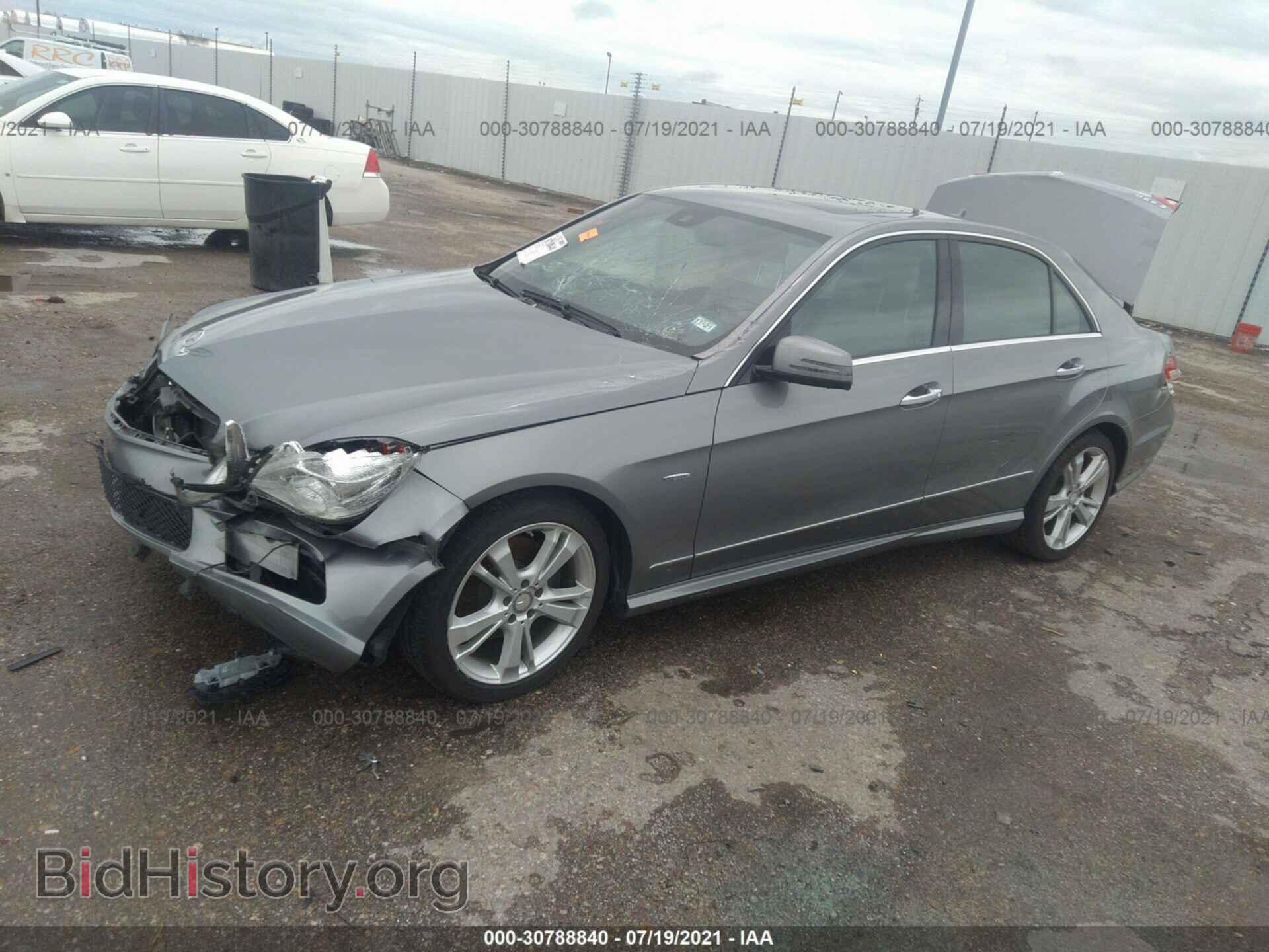 2012 MERCEDES-BENZ E-CLASS - VIN: WDDHF5KB0CA530518 - Фото 2