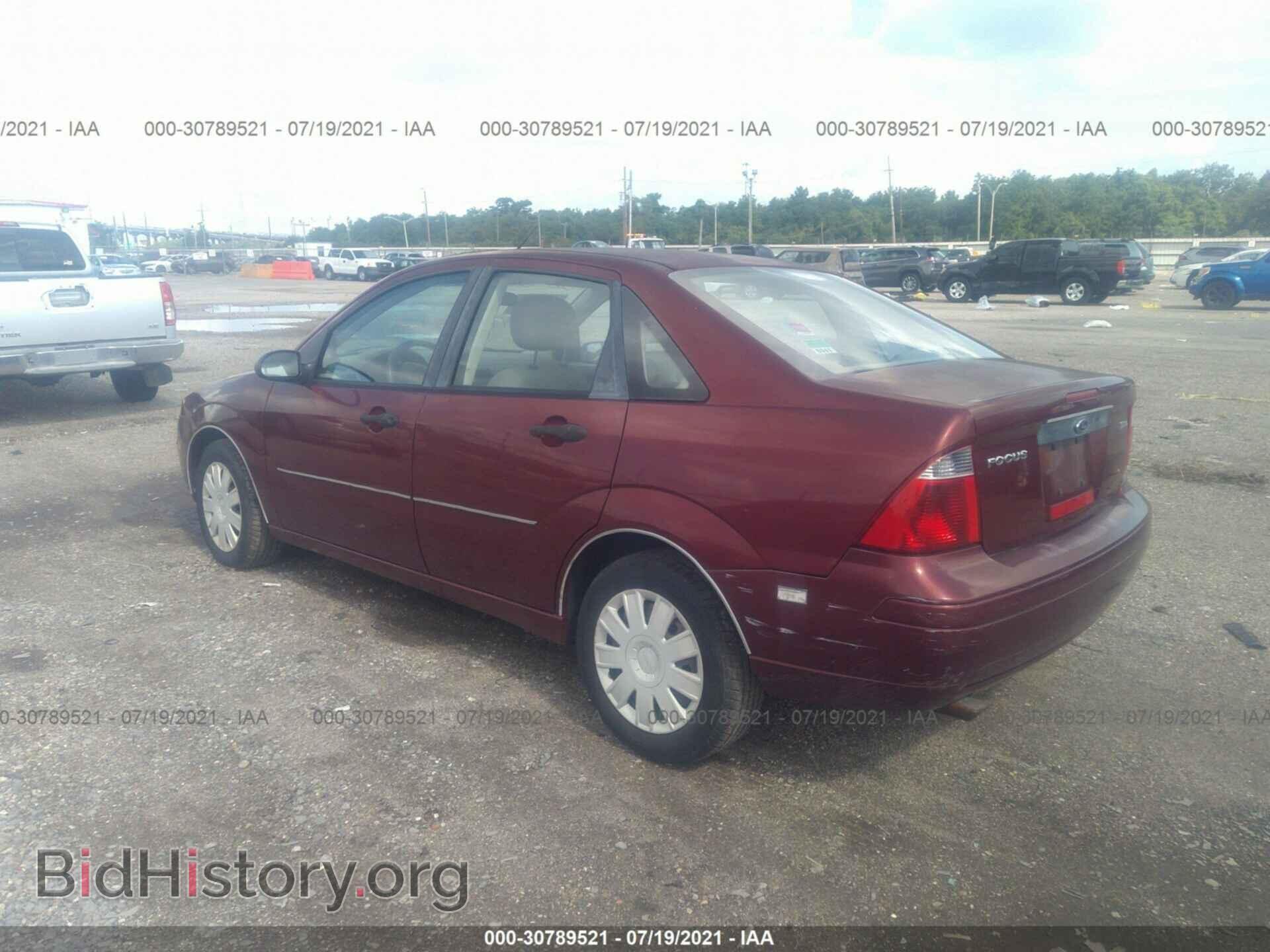 2006 FORD FOCUS - VIN: 1FAFP34N76W133329 - Фото 3