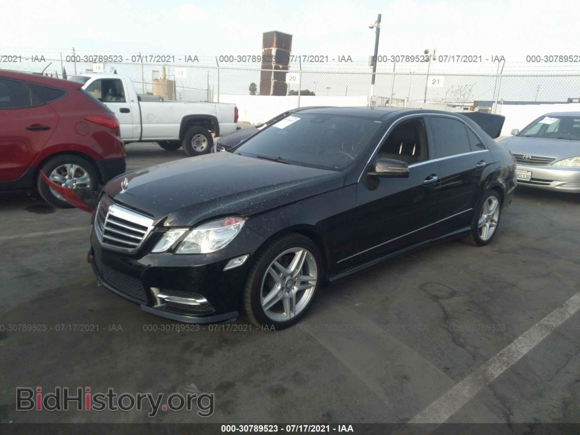 2013 MERCEDES-BENZ E-CLASS - VIN: WDDHF5KB2DA722492 - Фото 2