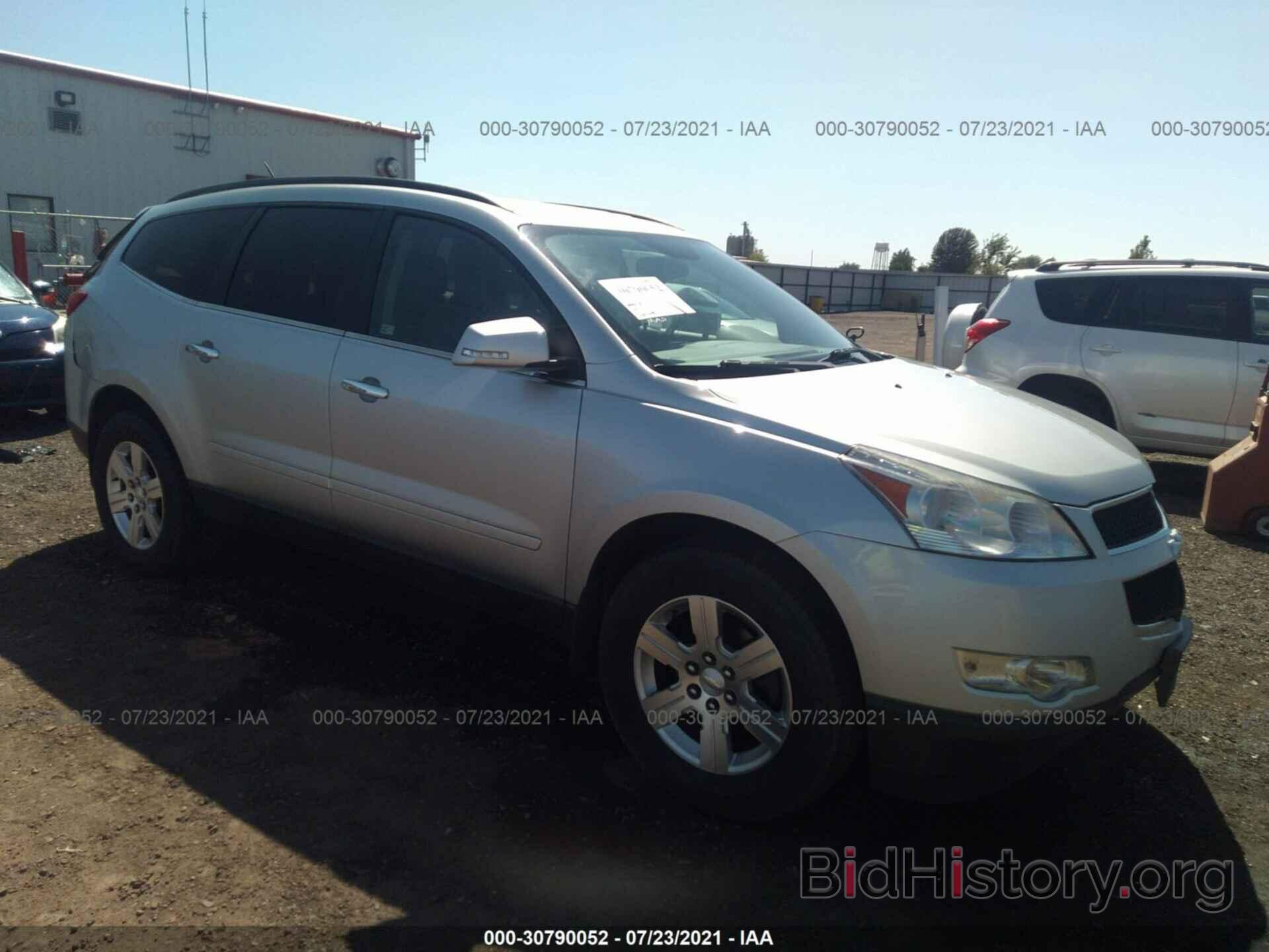 Photo 1GNKVGED5BJ349822 - CHEVROLET TRAVERSE 2011