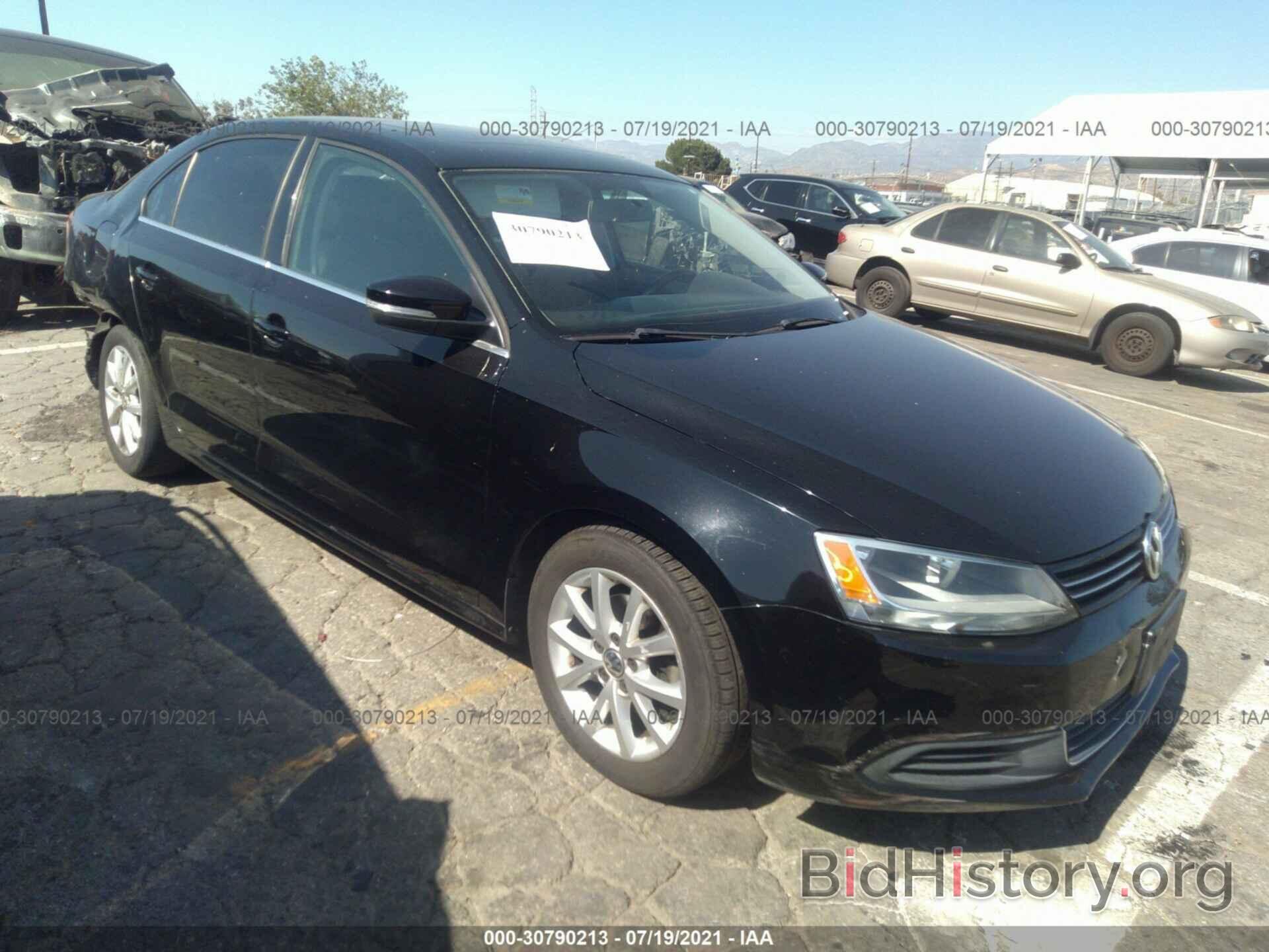 Photo 3VWD17AJ0EM421538 - VOLKSWAGEN JETTA SEDAN 2014