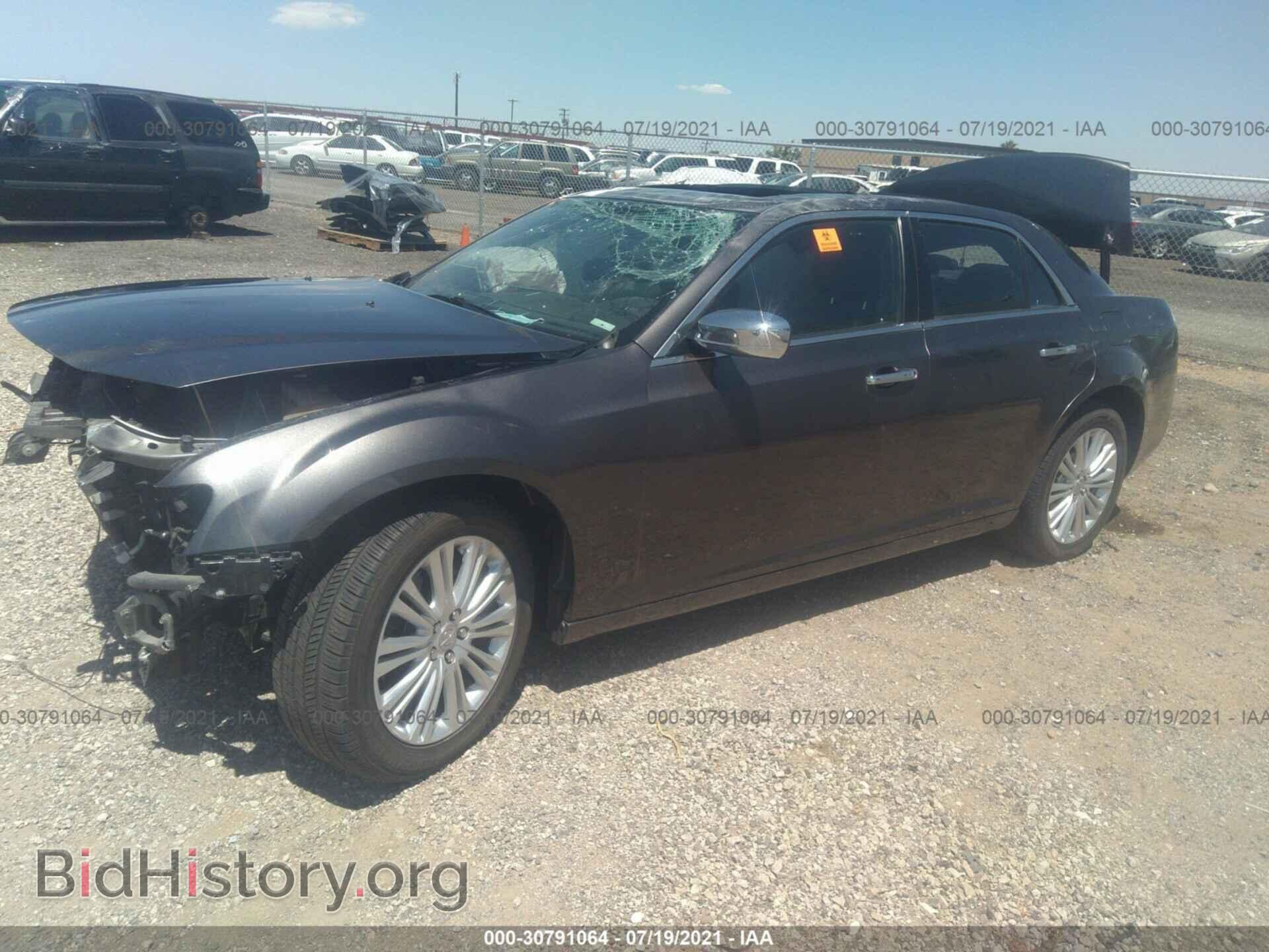 2014 CHRYSLER 300 - VIN: 2C3CCAKG0EH273192 - Фото 2