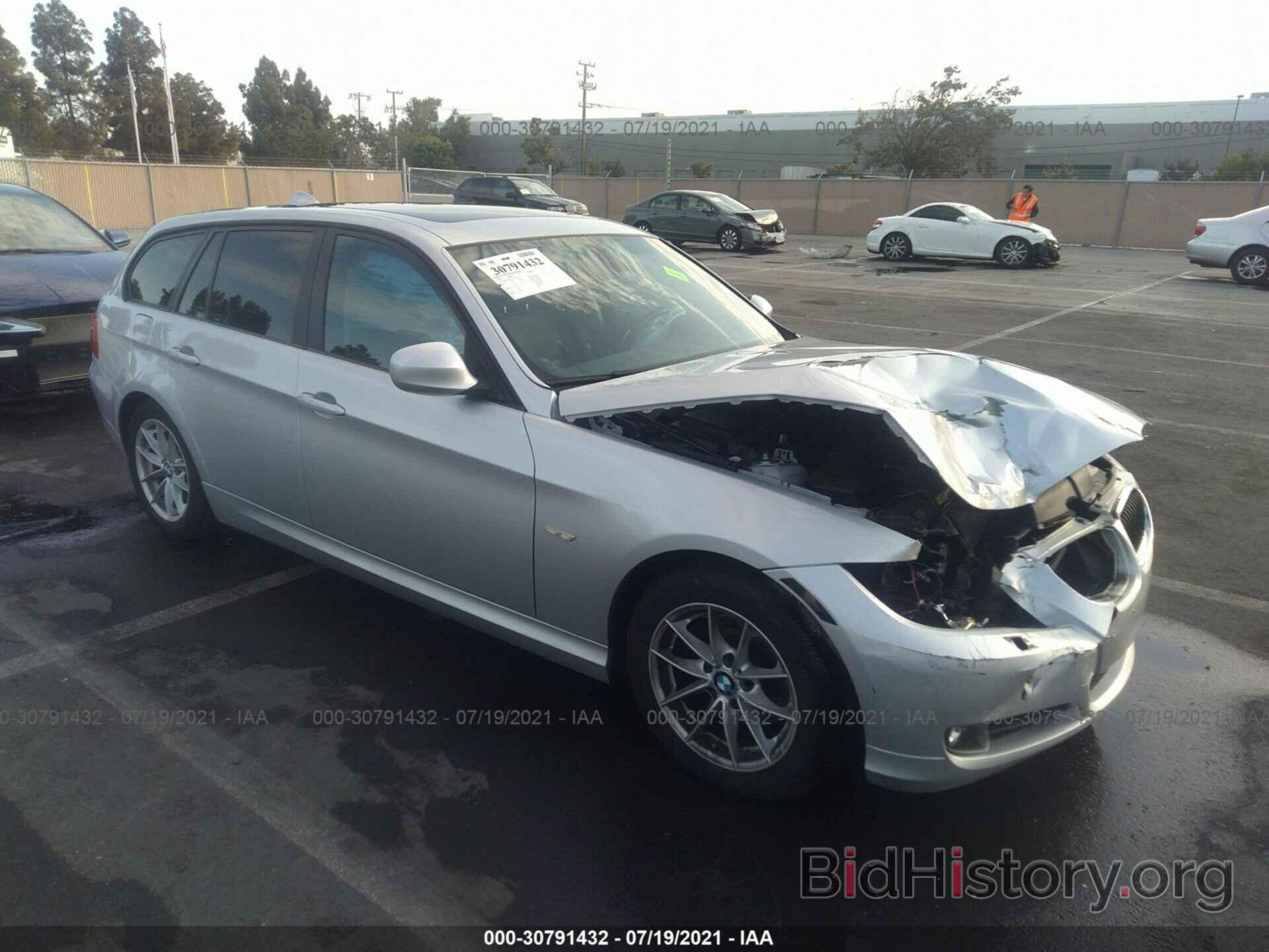 Photo WBAUT9C56AA191291 - BMW 3 SERIES 2010