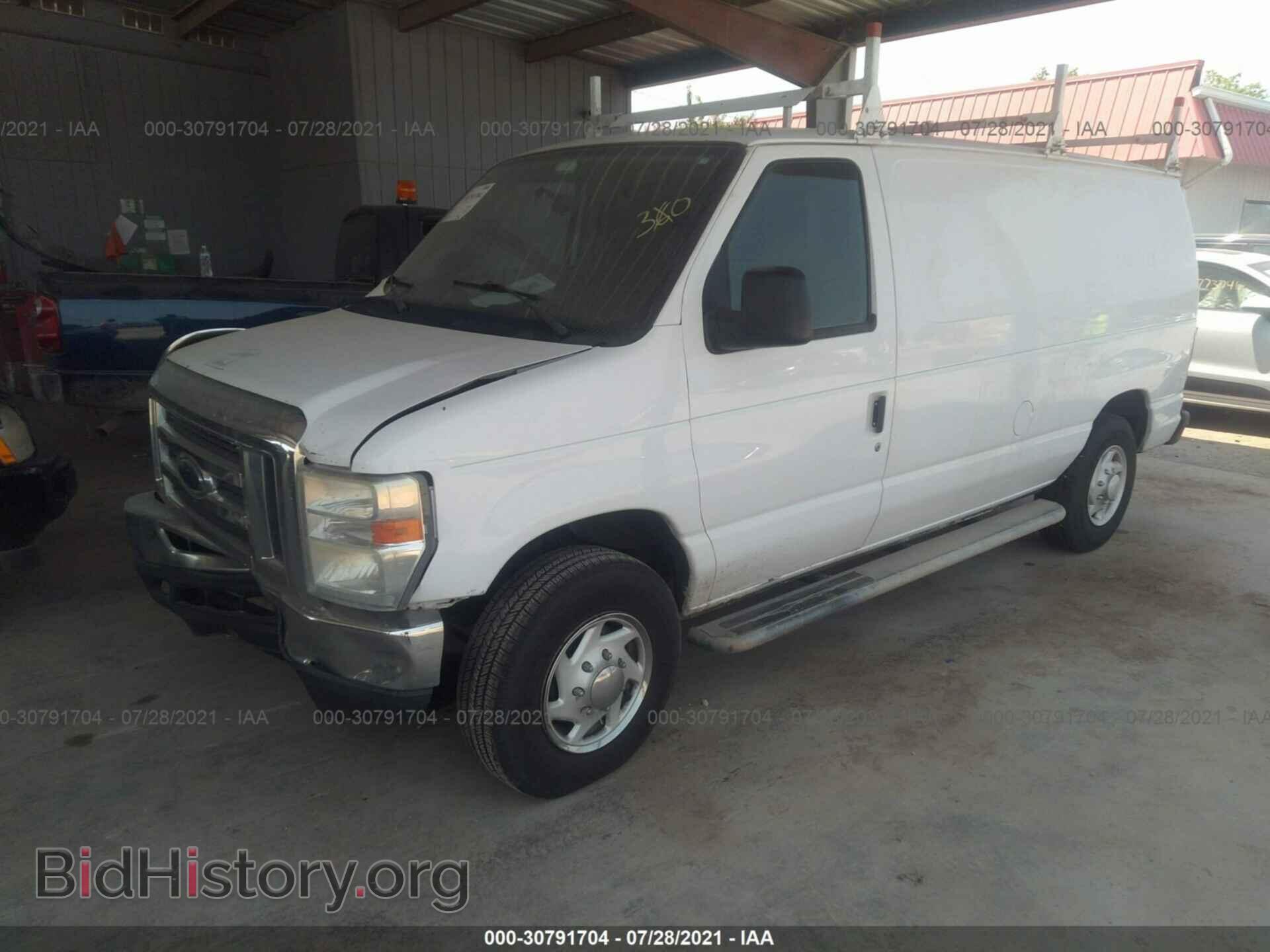 2009 FORD ECONOLINE CARGO VAN - VIN: 1FTNE24W79DA33732 - Фото 2