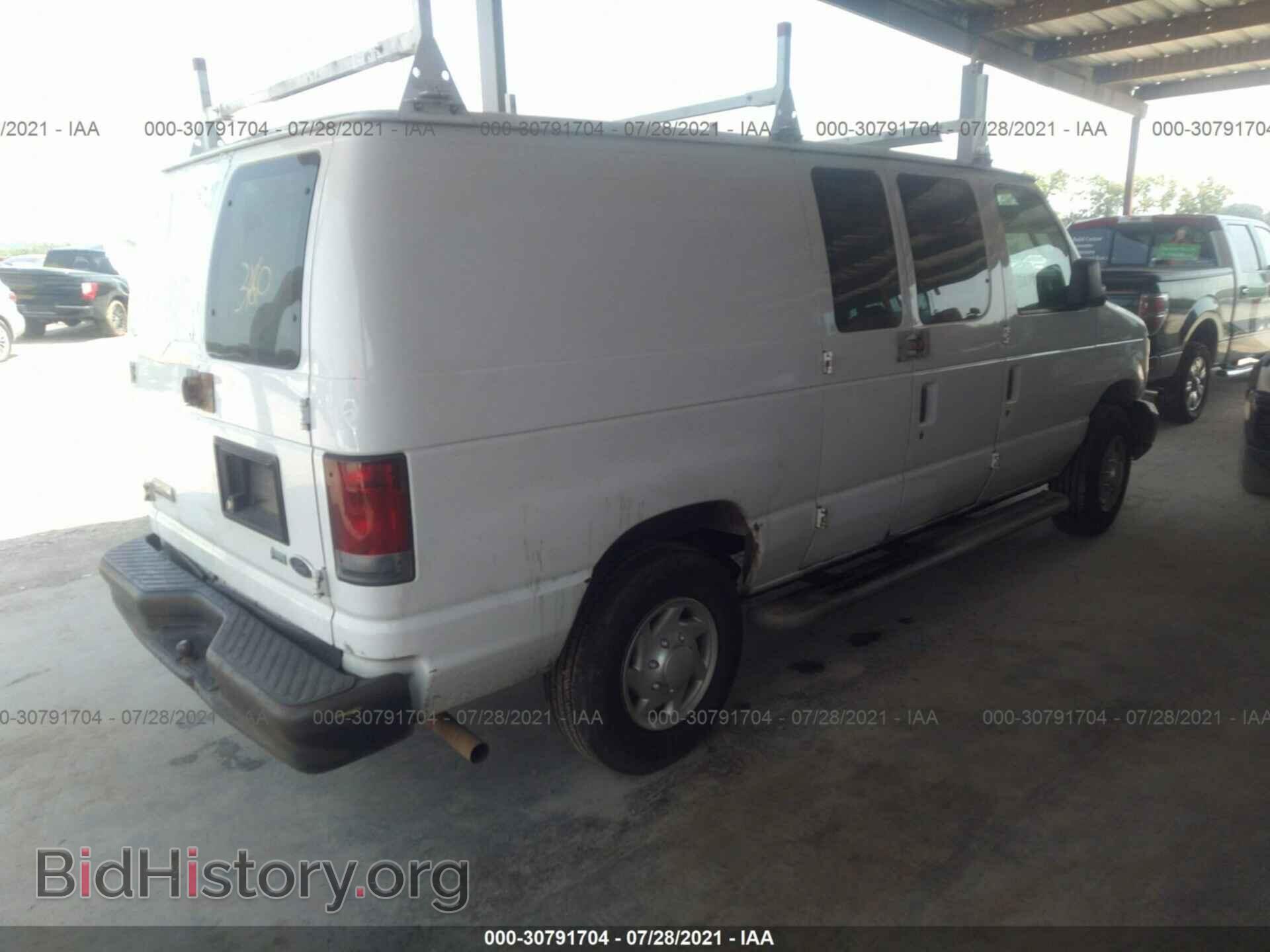 2009 FORD ECONOLINE CARGO VAN - VIN: 1FTNE24W79DA33732 - Фото 4