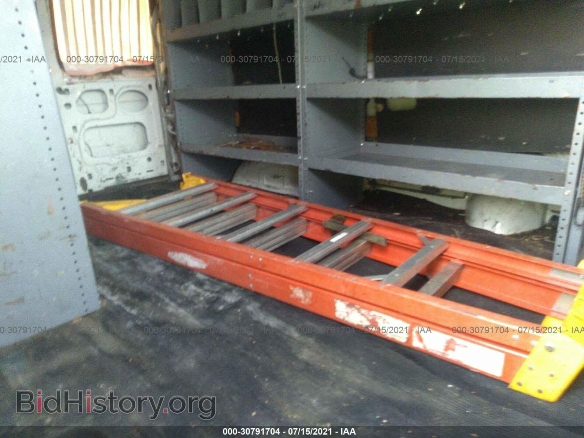 2009 FORD ECONOLINE CARGO VAN - VIN: 1FTNE24W79DA33732 - Фото 8