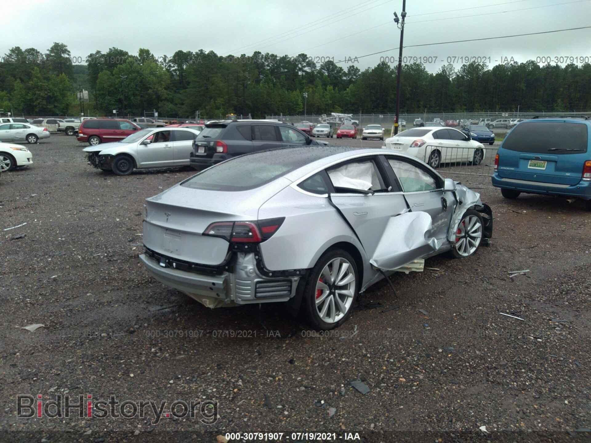 2018 TESLA MODEL 3 - VIN: 5YJ3E1EB5JF111421 - Photo 4