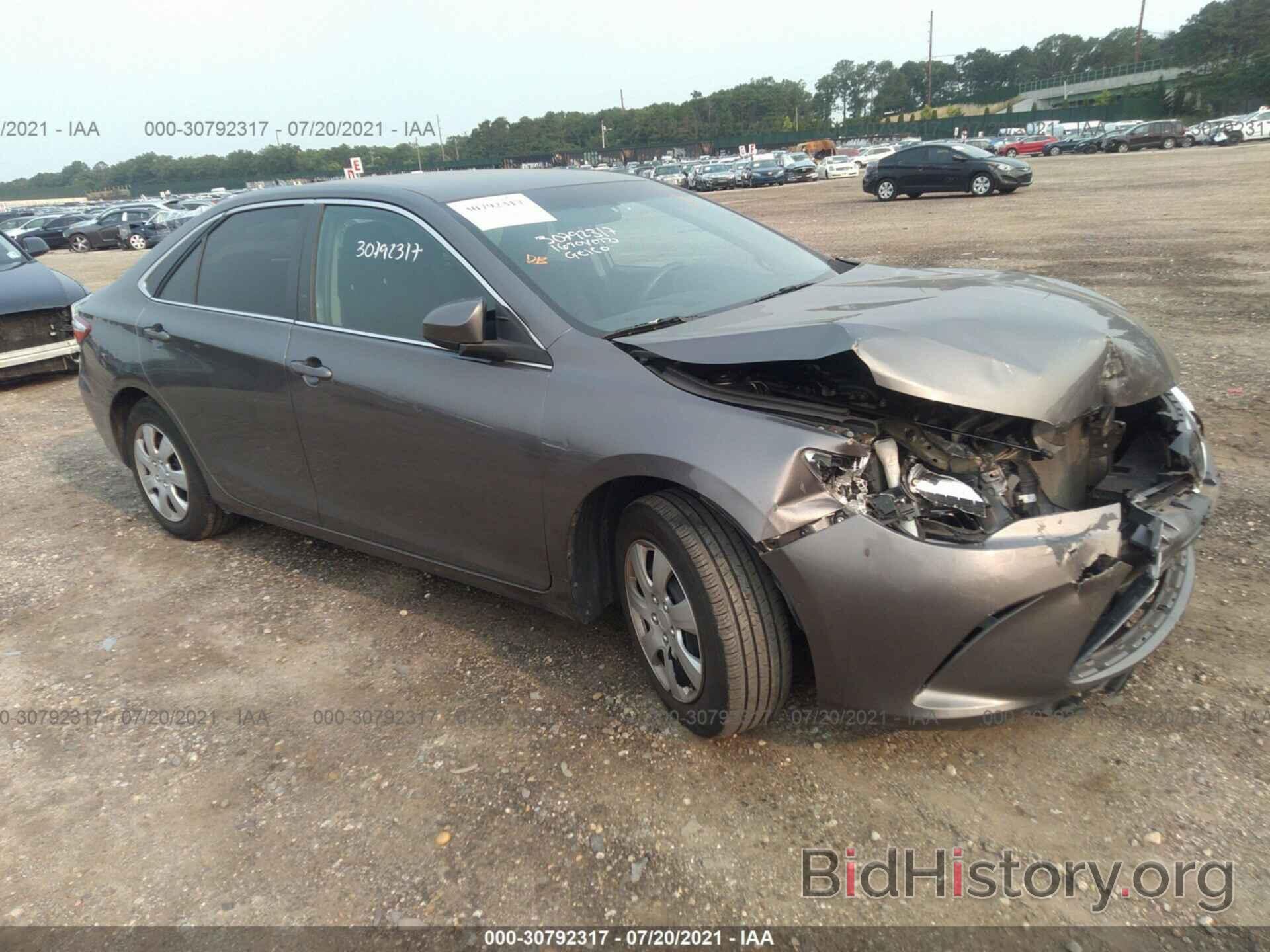 Photo 4T4BF1FK4GR570769 - TOYOTA CAMRY 2016
