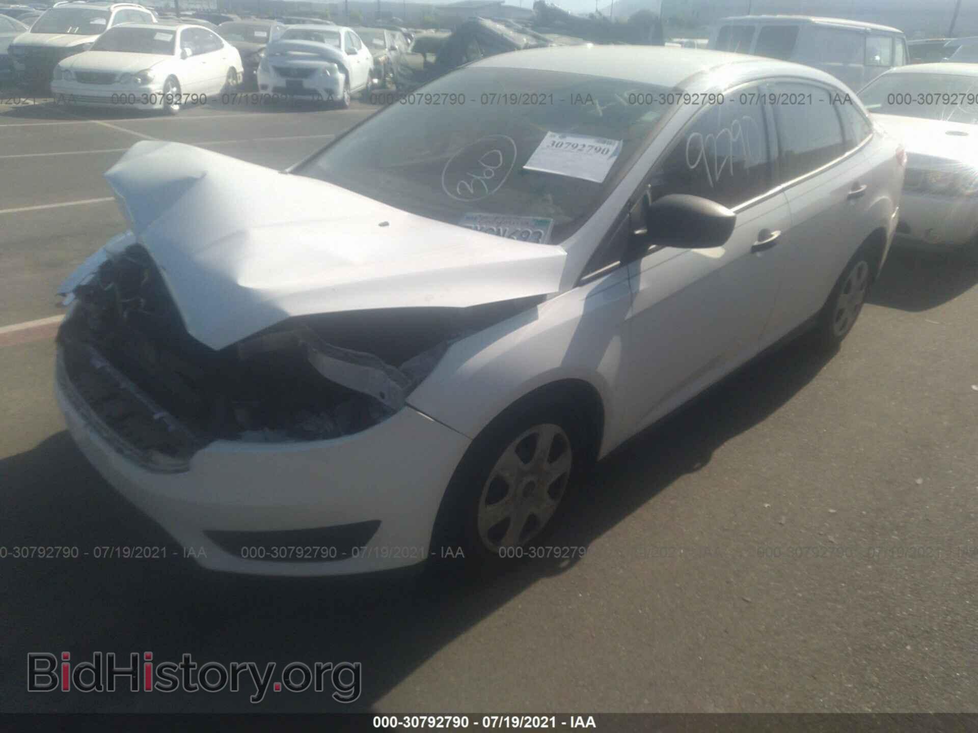 2017 FORD FOCUS - VIN: 1FADP3E20HL219808 - Фото 2