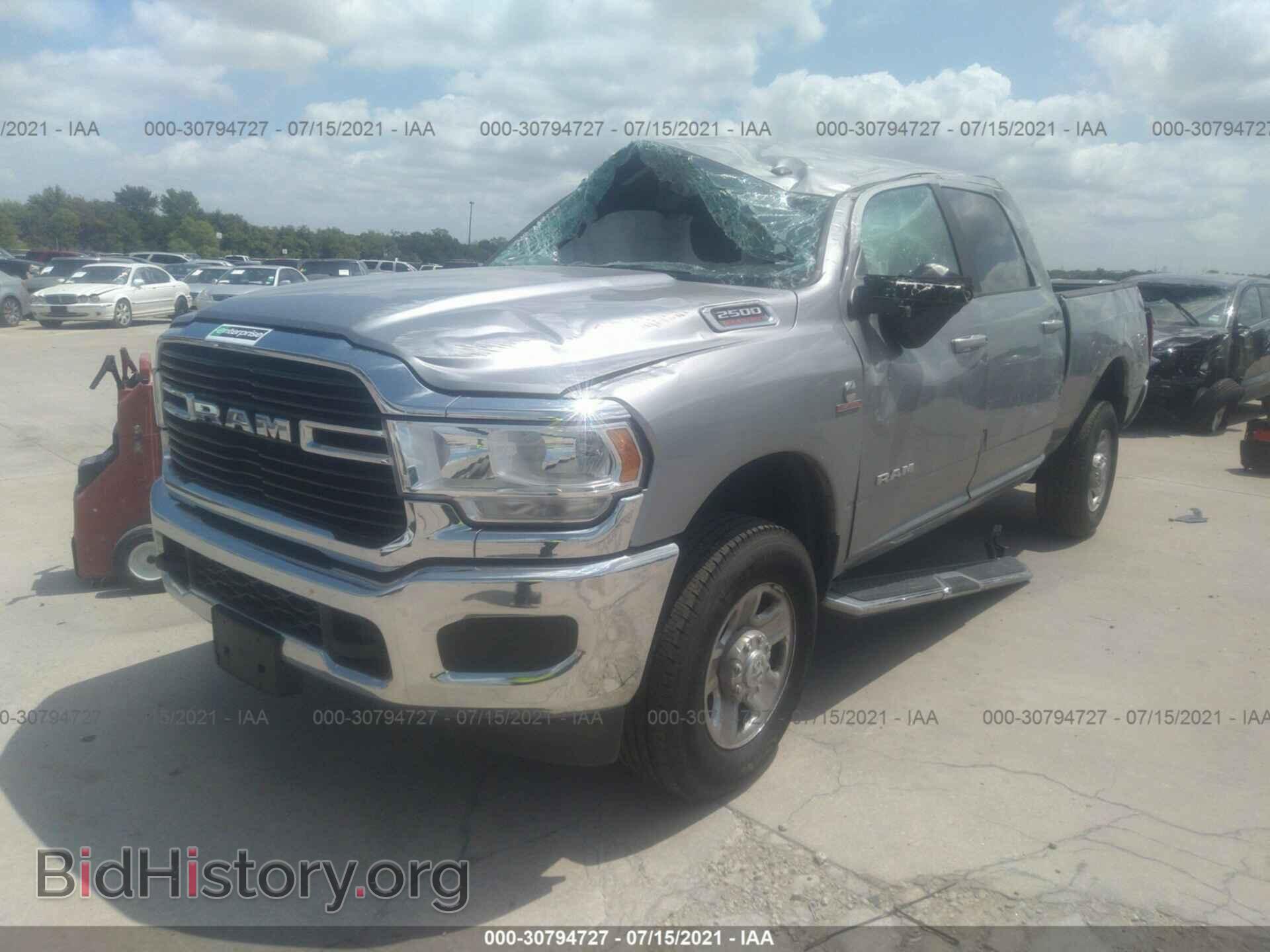 2021 RAM 2500 - VIN: 3C6UR5DL4MG522423 - Photo 2