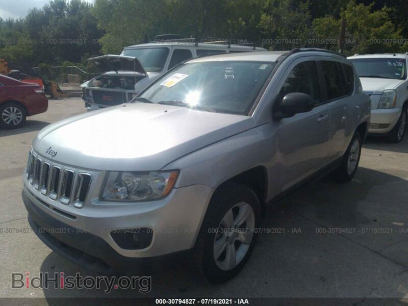 2011 Jeep COMPASS (VIN 1J4NT1FA4BD259986) — фото 2 из 11