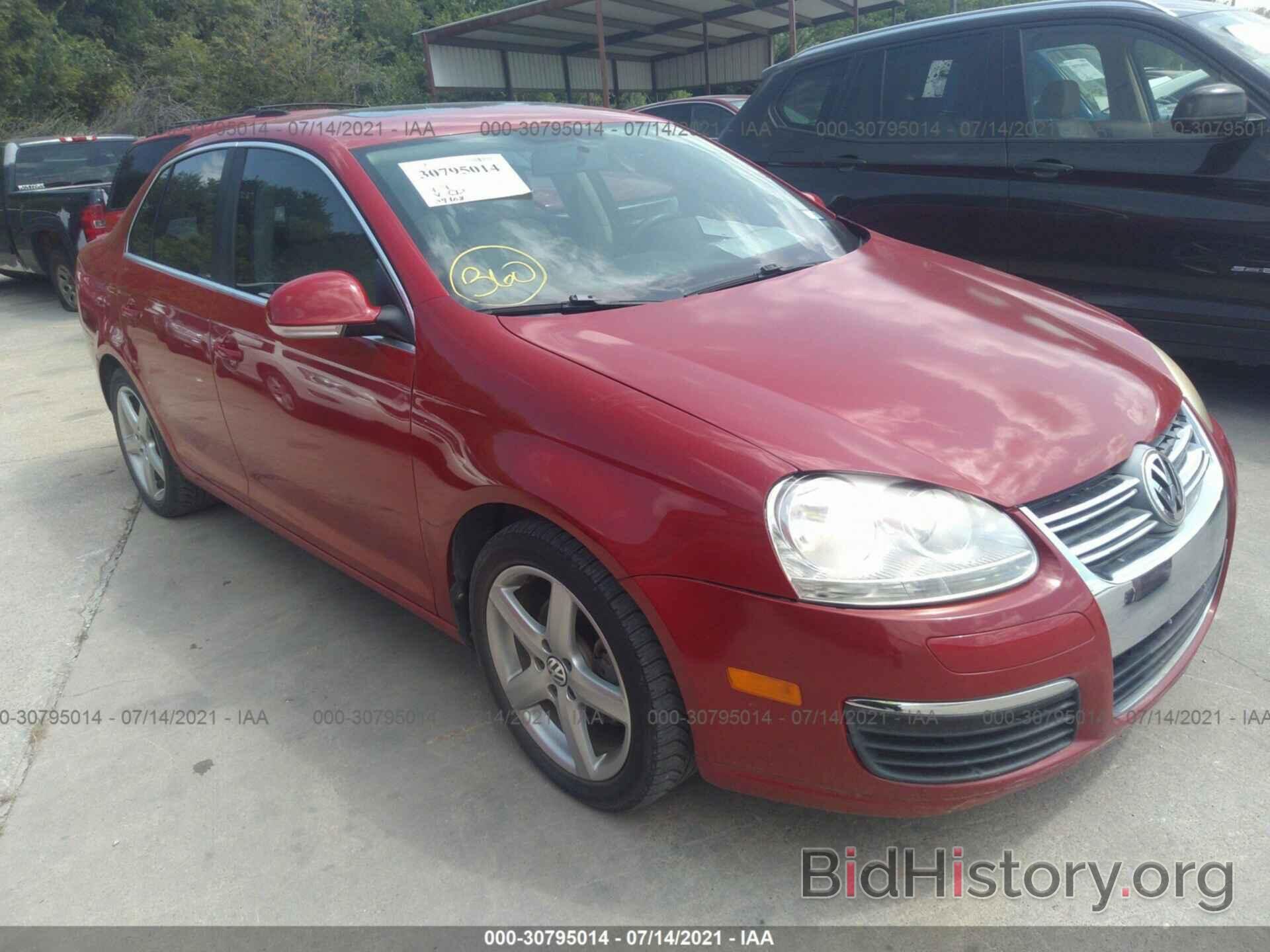 Photo 3VWRL7AJ1AM098384 - VOLKSWAGEN JETTA SEDAN 2010