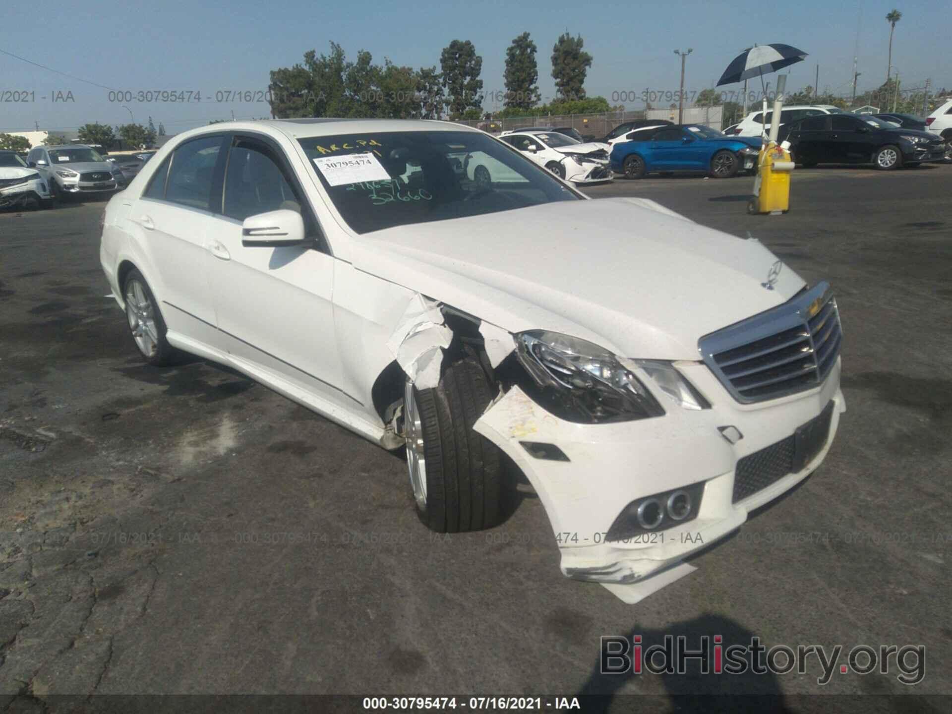 Photo WDDHF5GB3AA114503 - MERCEDES-BENZ E-CLASS 2010