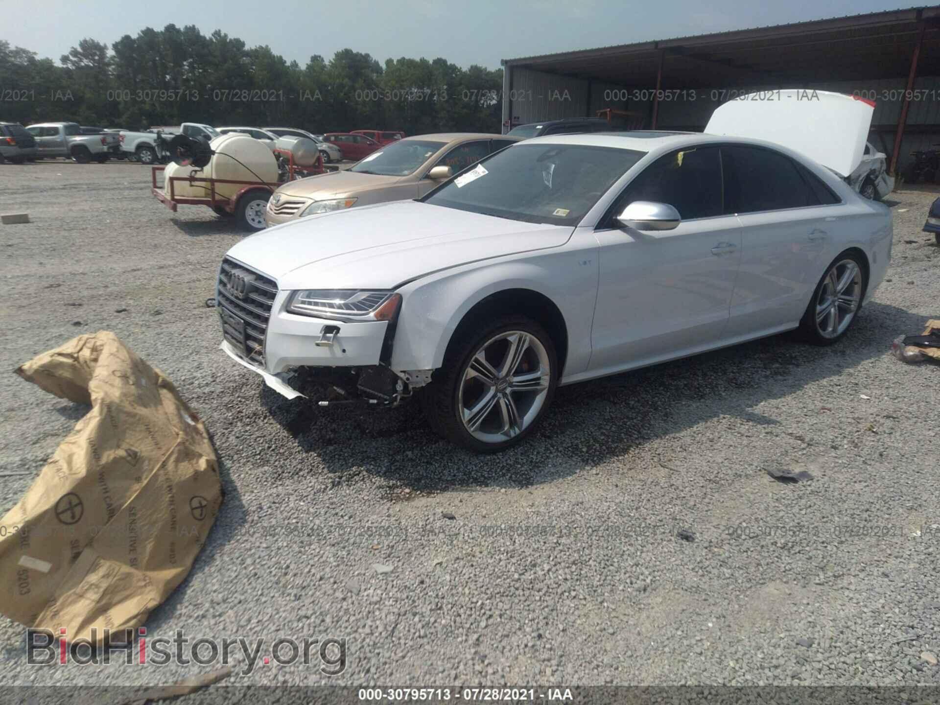 2015 AUDI S8 - VIN: WAUK2AFD7FN015087 - Фото 2