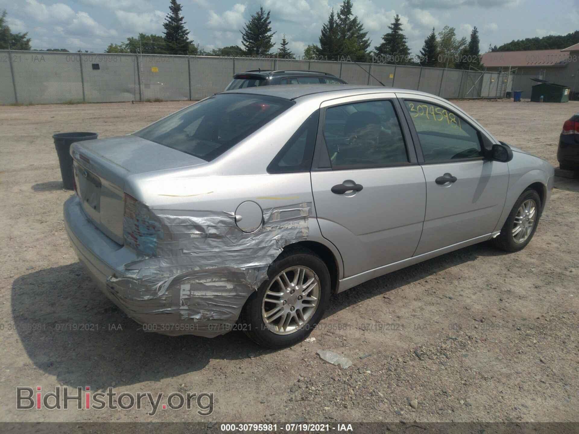 2007 FORD FOCUS - VIN: 1FAHP34N67W154599 - Фото 4