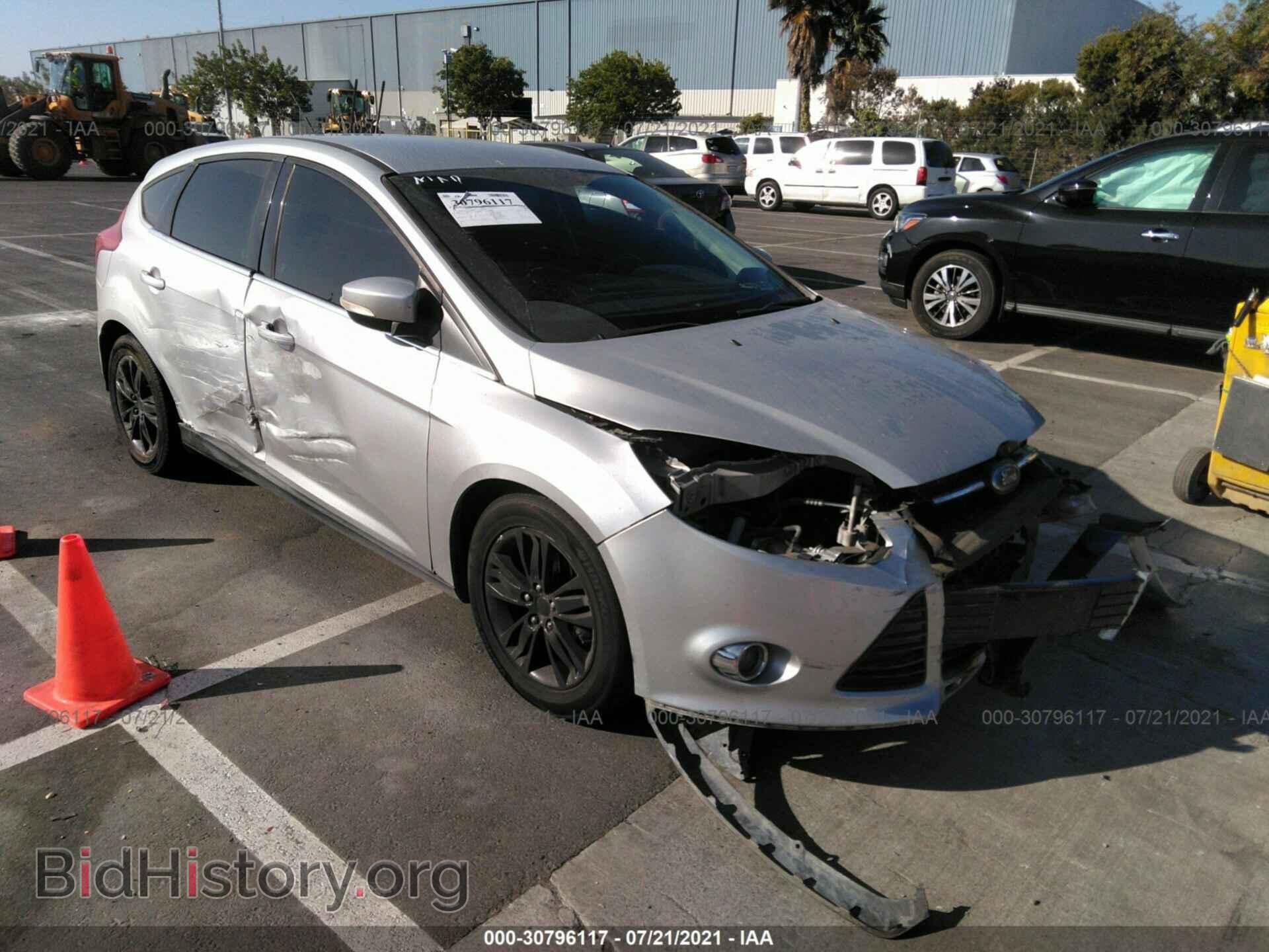 Фотография 1FAHP3M27CL416437 - FORD FOCUS 2012