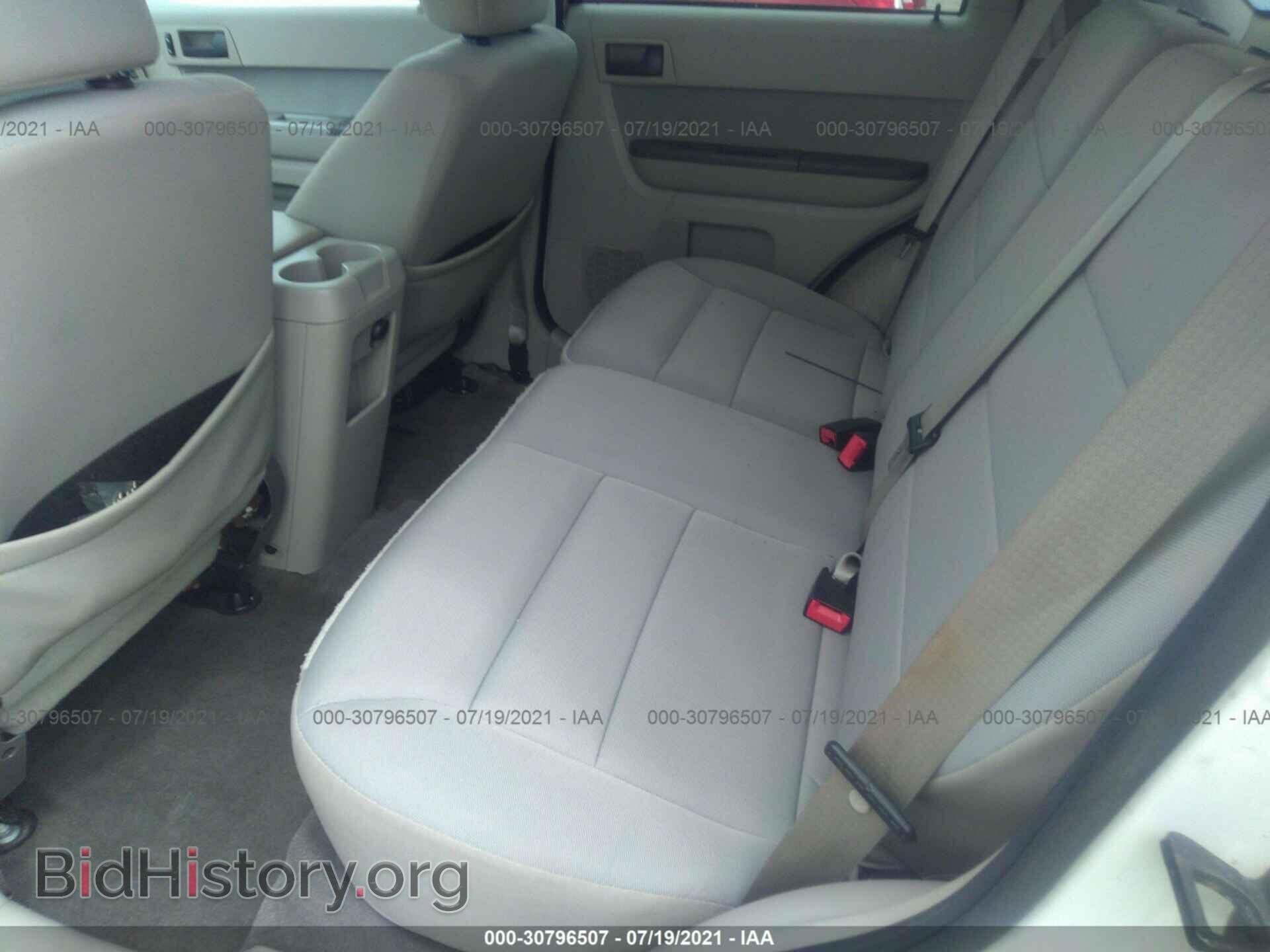 2011 FORD ESCAPE - VIN: 1FMCU0DG5BKA33894 - Фото 8