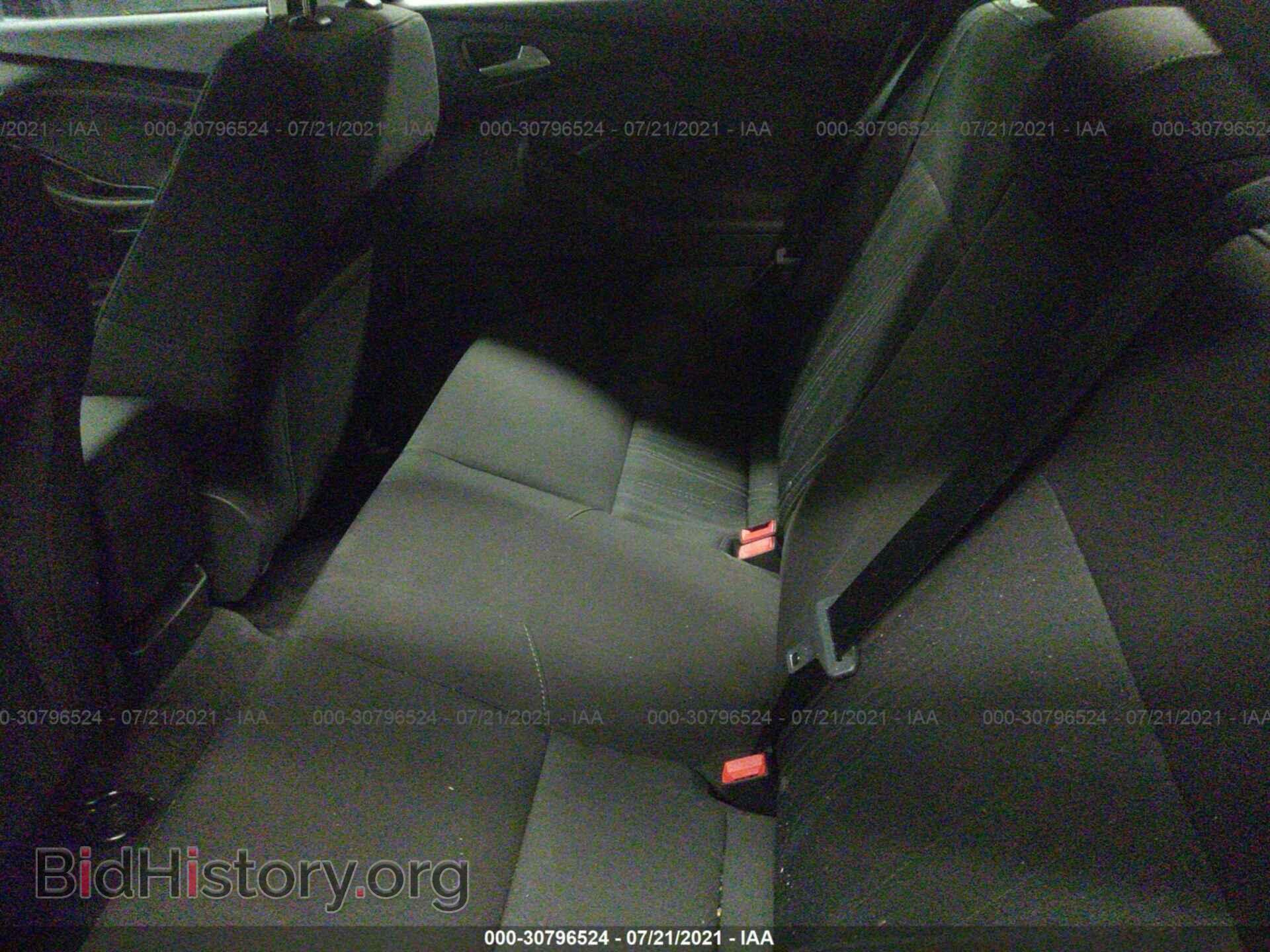 2018 FORD FOCUS - VIN: 1FADP3F20JL304975 - Фото 8