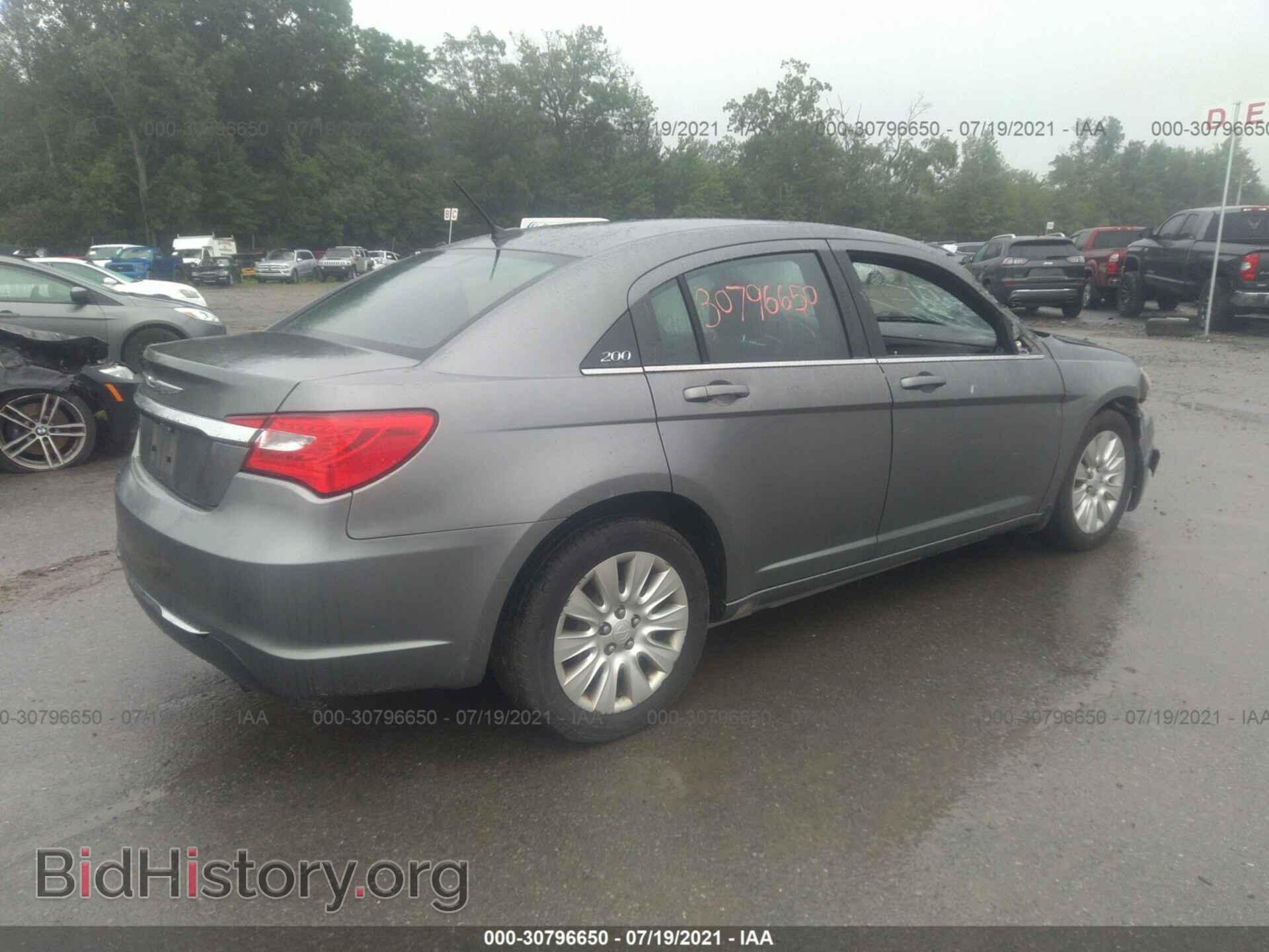 2012 CHRYSLER 200 - VIN: 1C3CCBAB3CN328752 - Photo 4