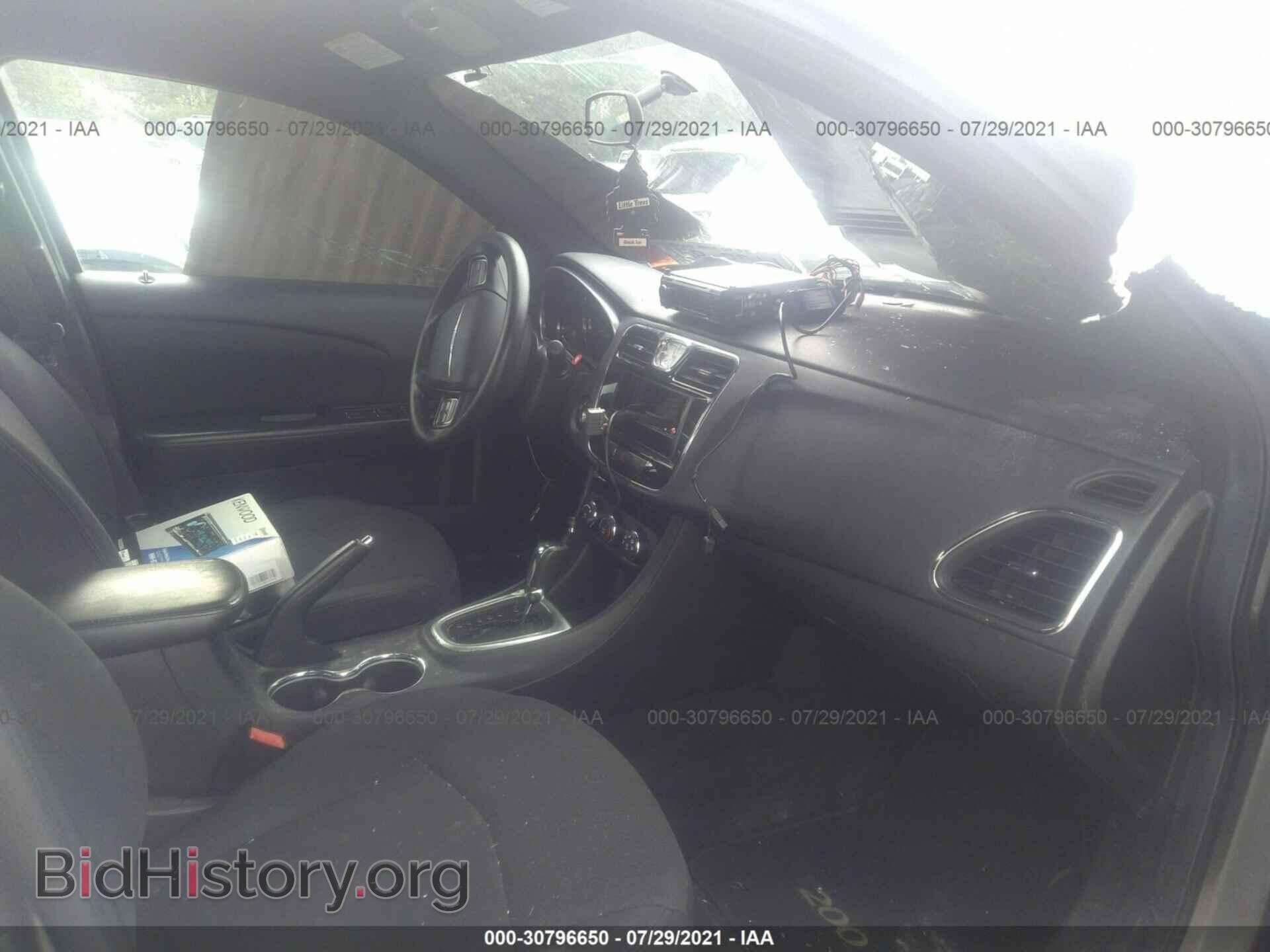 2012 CHRYSLER 200 - VIN: 1C3CCBAB3CN328752 - Photo 5