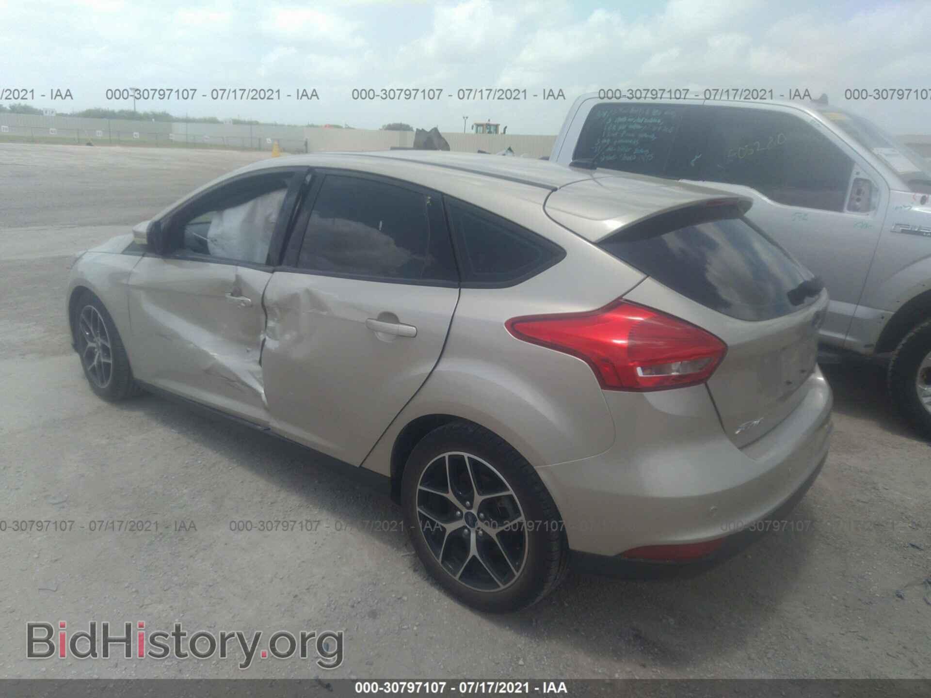 2017 FORD FOCUS - VIN: 1FADP3M25HL211947 - Фото 3