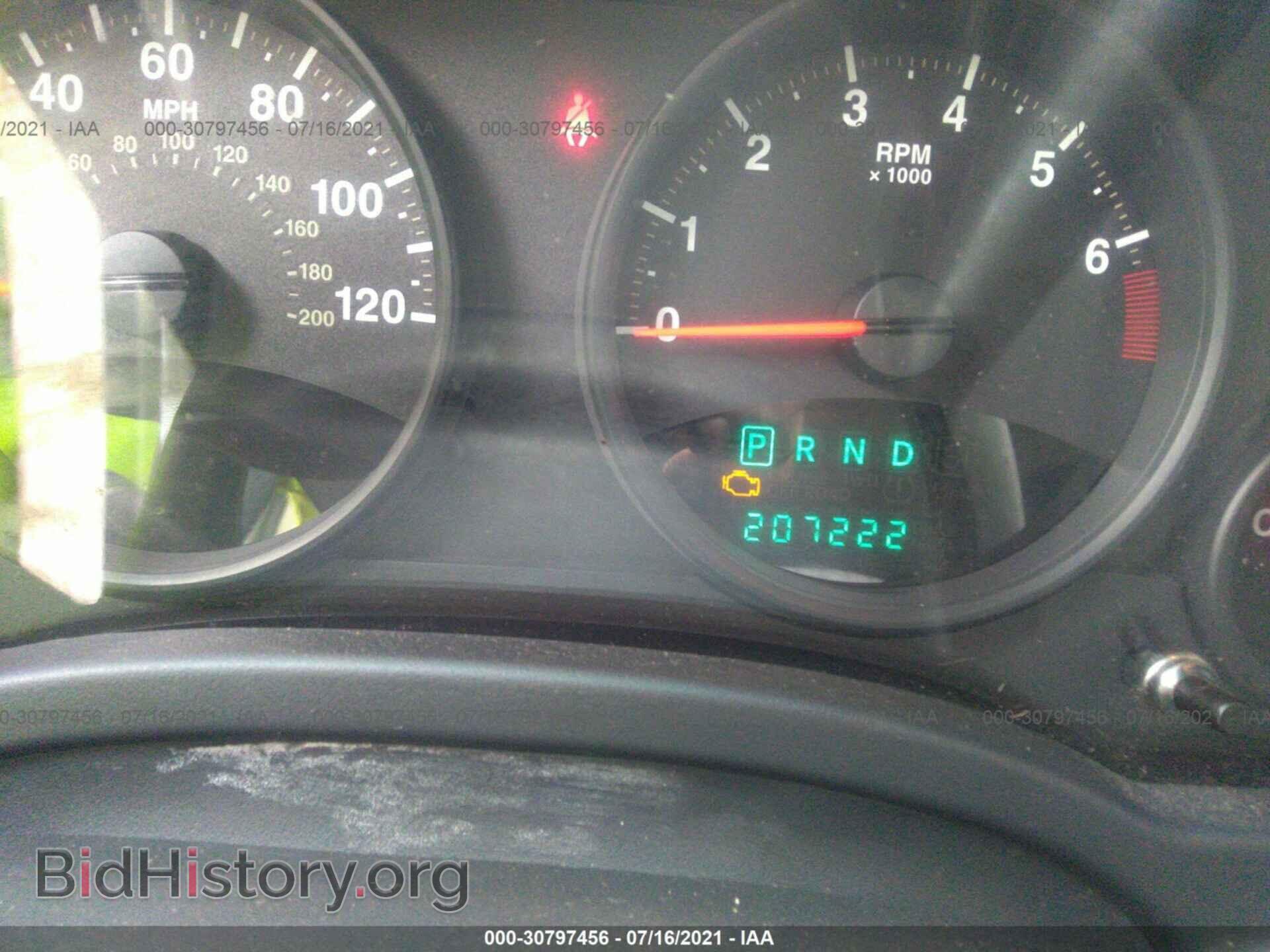 2011 JEEP COMPASS - VIN: 1J4NT1FA4BD151979 - Photo 7