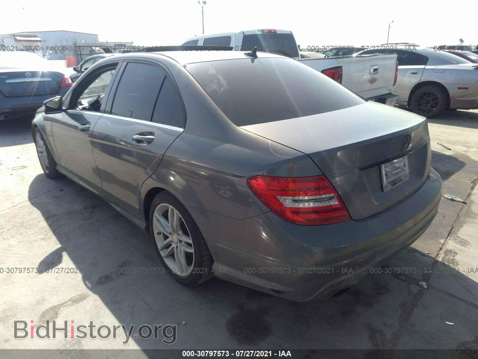 2013 MERCEDES-BENZ C-CLASS - VIN: WDDGF4HBXDR272685 - Фото 3