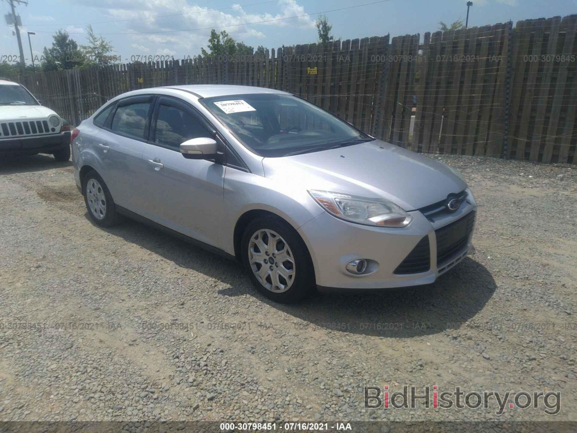 Photo 1FAHP3F26CL113873 - FORD FOCUS 2012