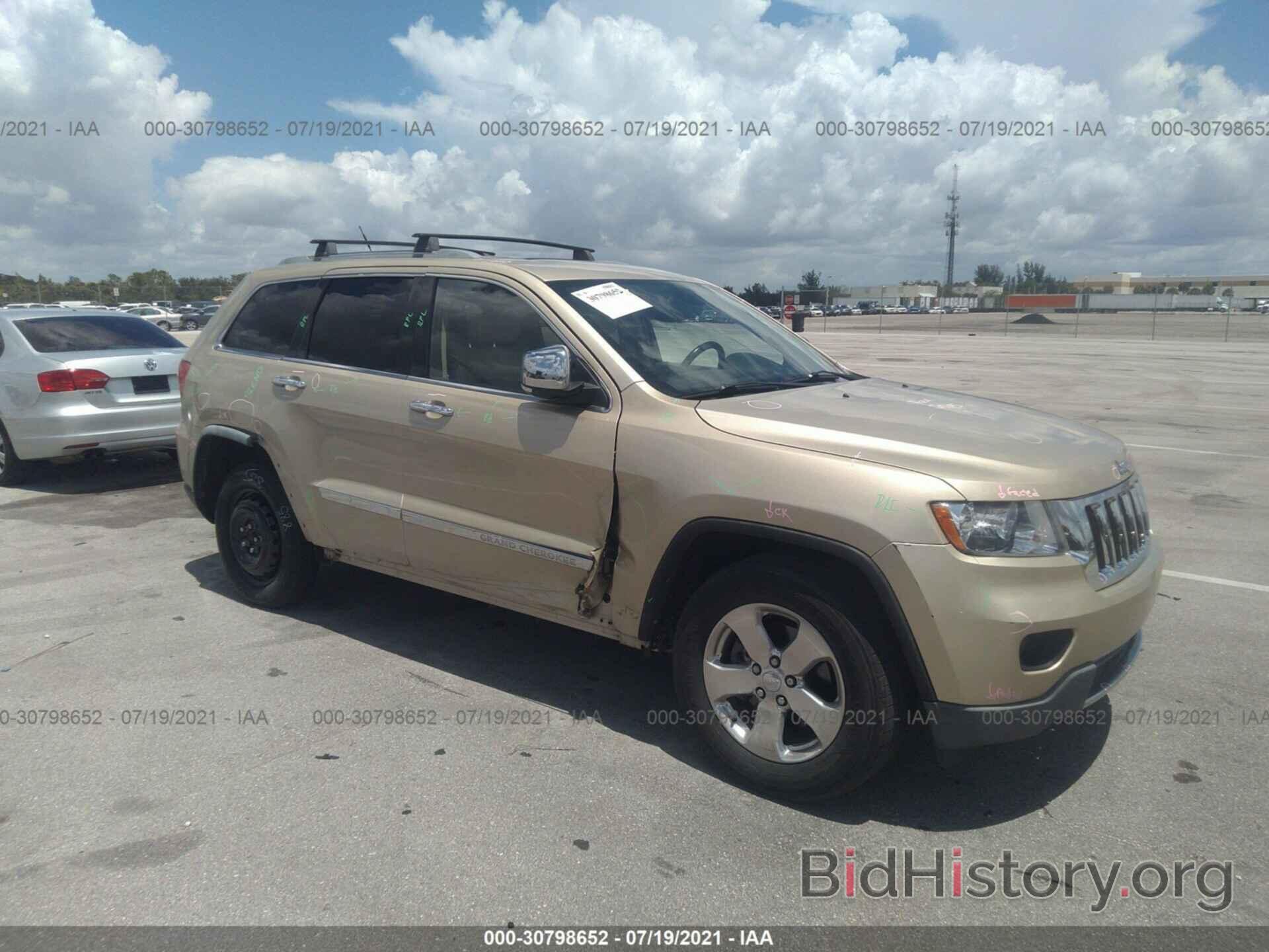 Photo 1J4RS5GG6BC573305 - JEEP GRAND CHEROKEE 2011