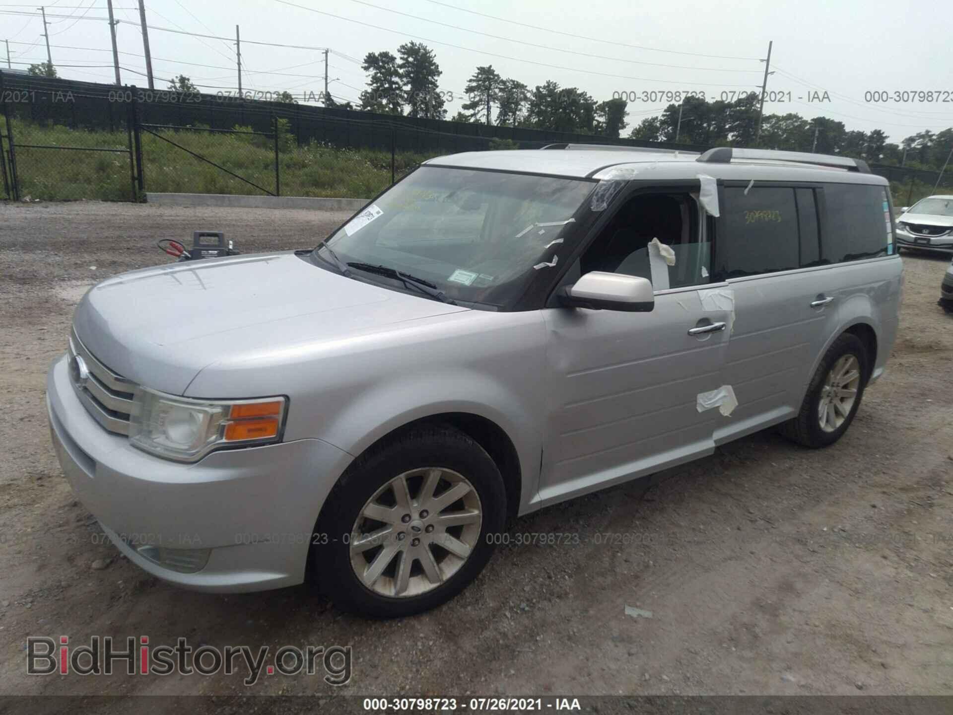 2009 FORD FLEX - VIN: 2FMEK62C09BA04440 - Фото 2
