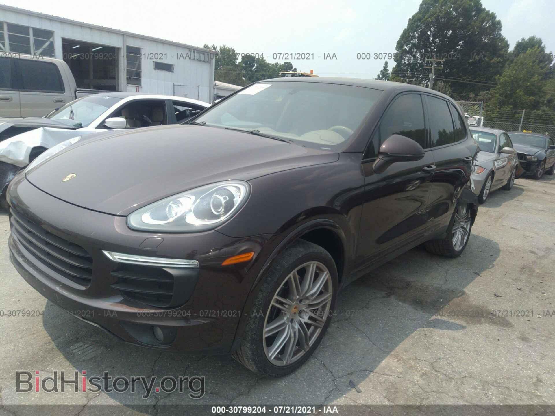 2017 PORSCHE CAYENNE - VIN: WP1AA2A23HKA84116 - Фото 2